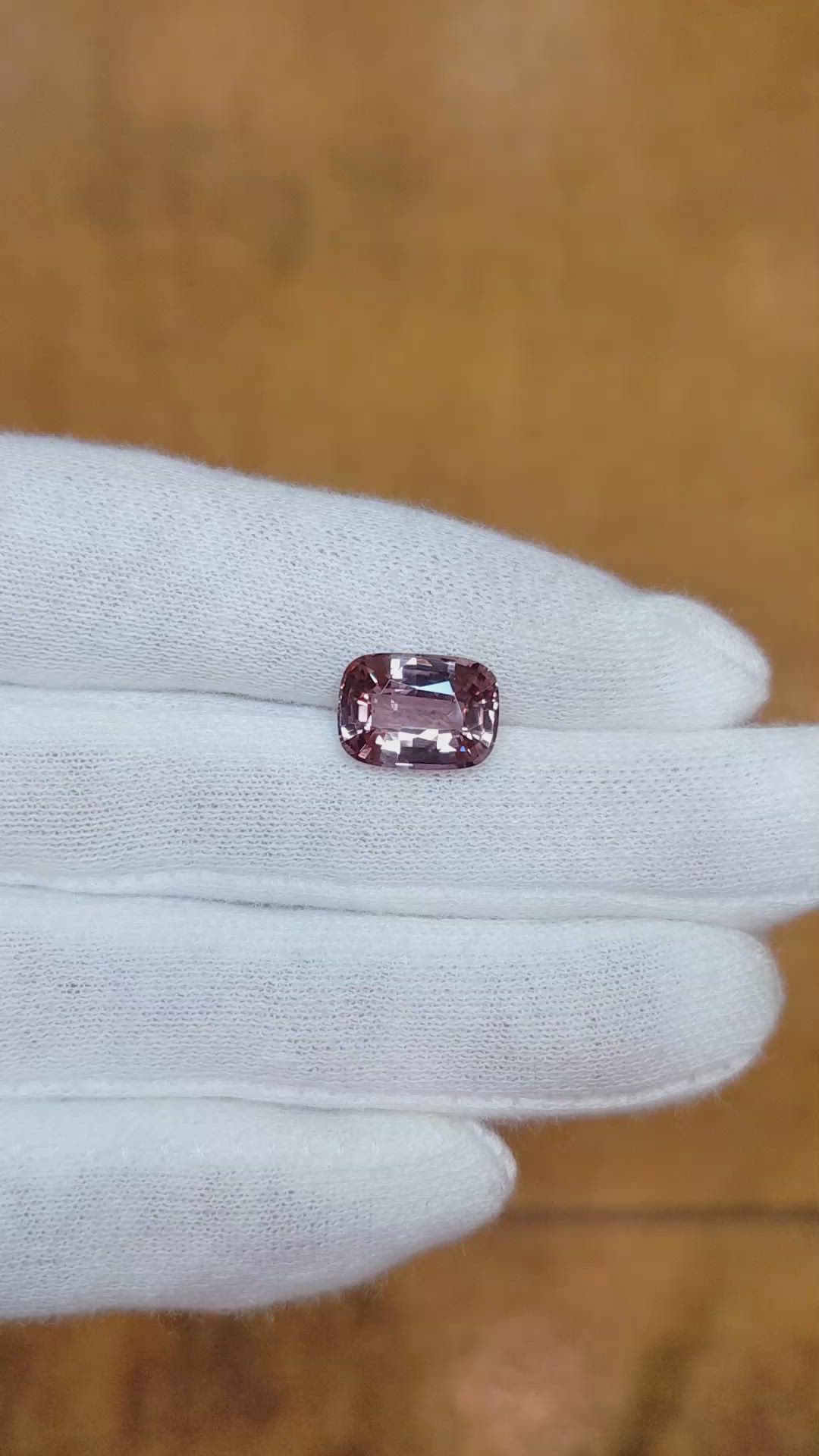5.07 Ct. Pinkish Brown Sapphire from Ceylon (Sri Lanka) Size Video
