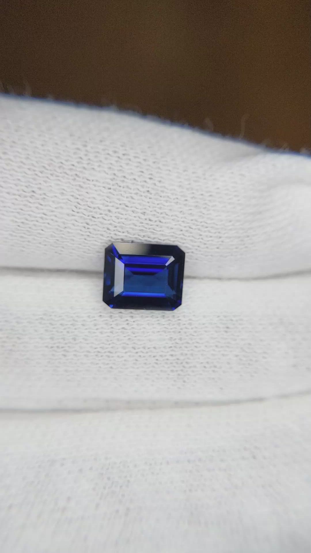 2.07 Ct. Blue Sapphire from Ceylon (Sri Lanka) Size Video