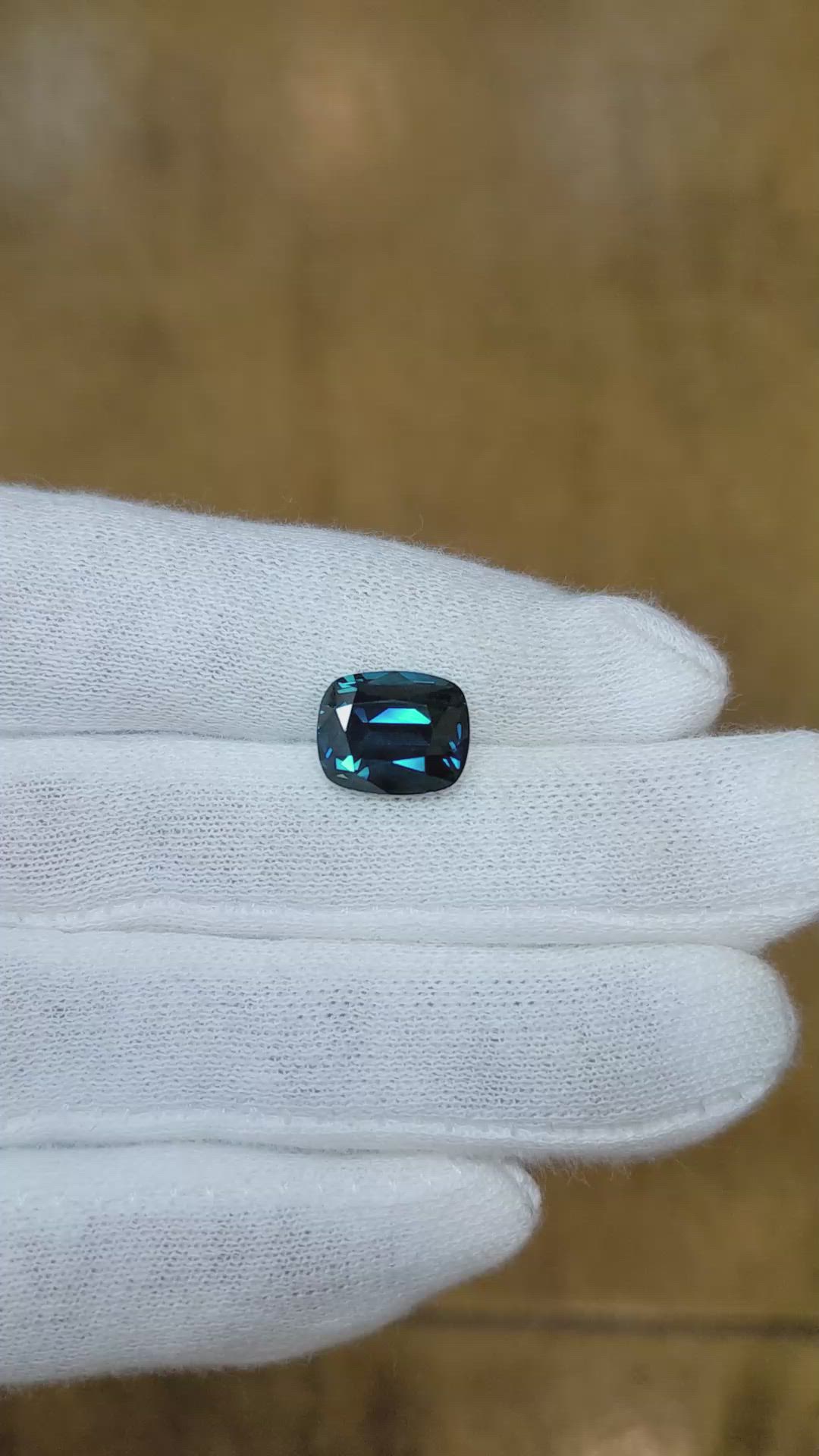 6.09 Ct. Greenish Blue Sapphire from Ceylon (Sri Lanka) Size Video