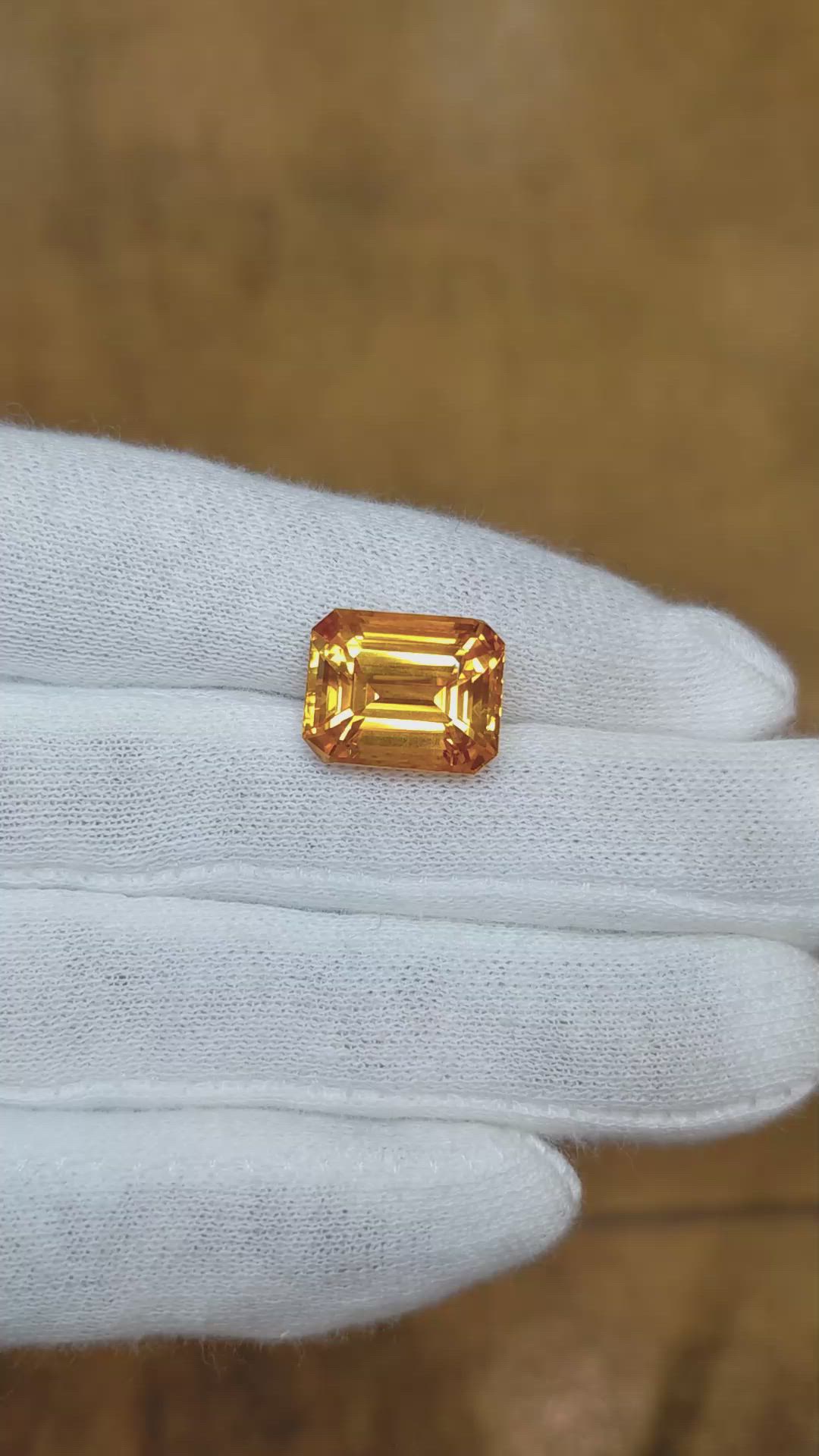 12.30 Ct. Orange Sapphire from Ceylon (Sri Lanka) Size Video