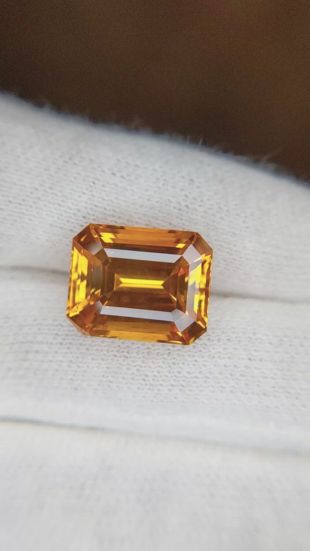 12.30 Ct. Orange Sapphire from Ceylon (Sri Lanka) Size Video