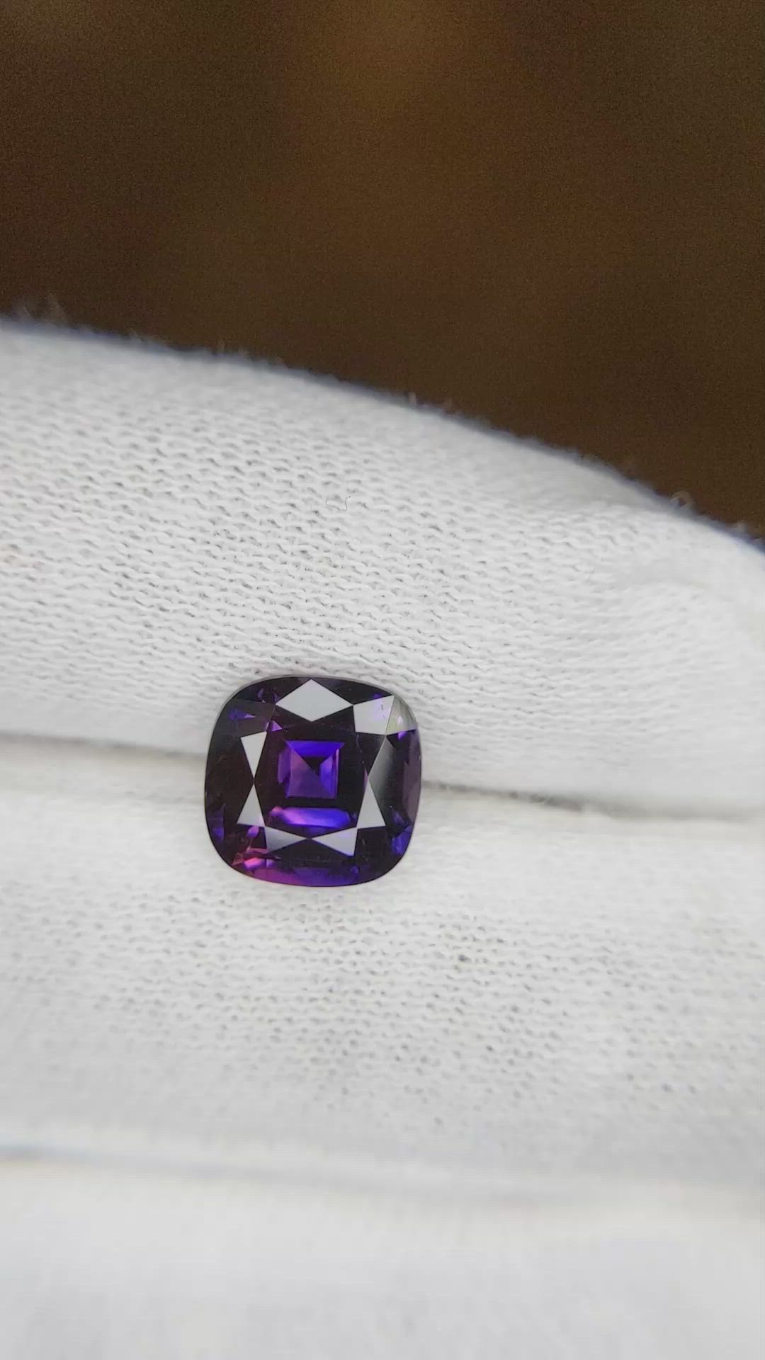 3.04 Ct. Bluish Purple Sapphire from Ceylon (Sri Lanka) Size Video