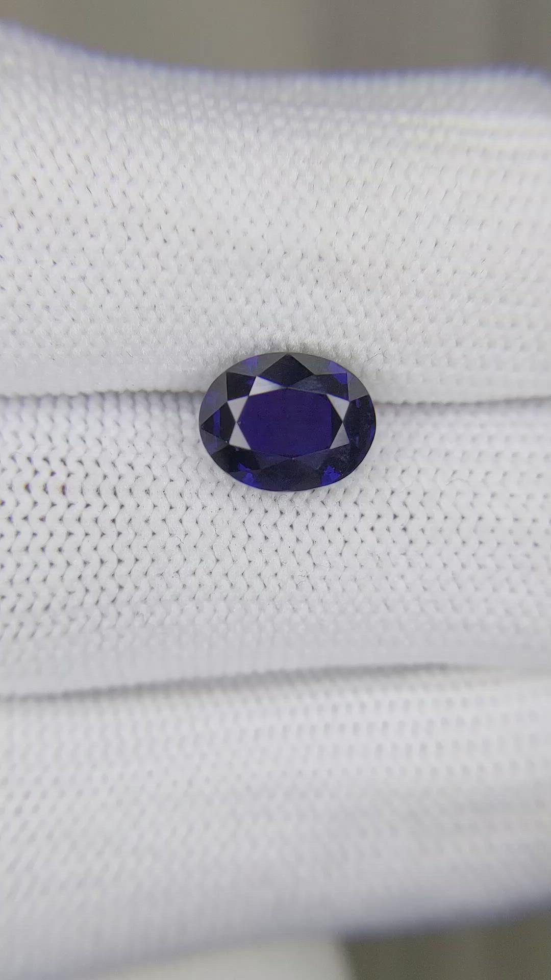 3.17 Ct. Purplish Blue Sapphire from Ceylon (Sri Lanka) Size Video