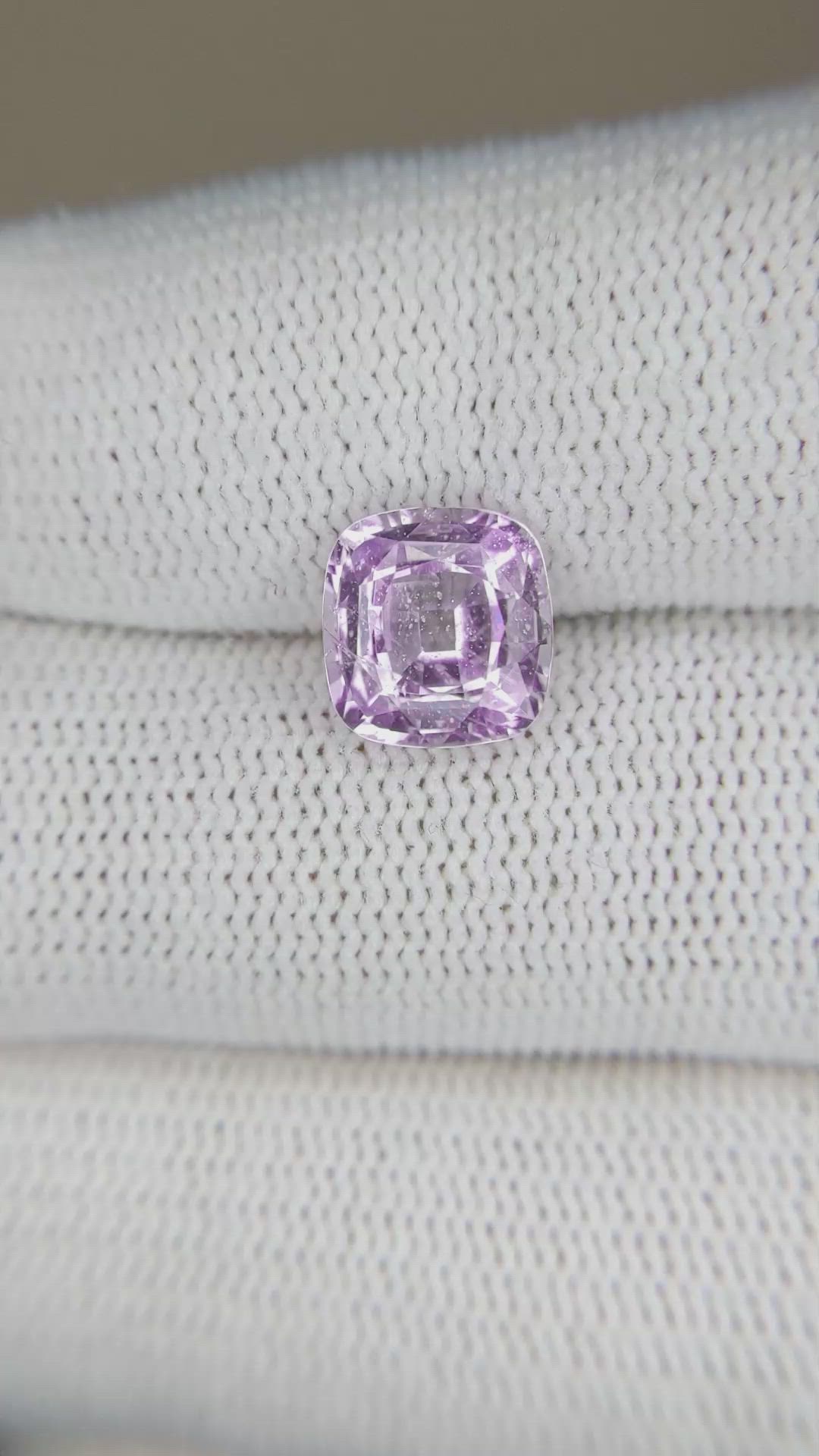 2.89 Ct. Sapphire from Ceylon (Sri Lanka) Size Video
