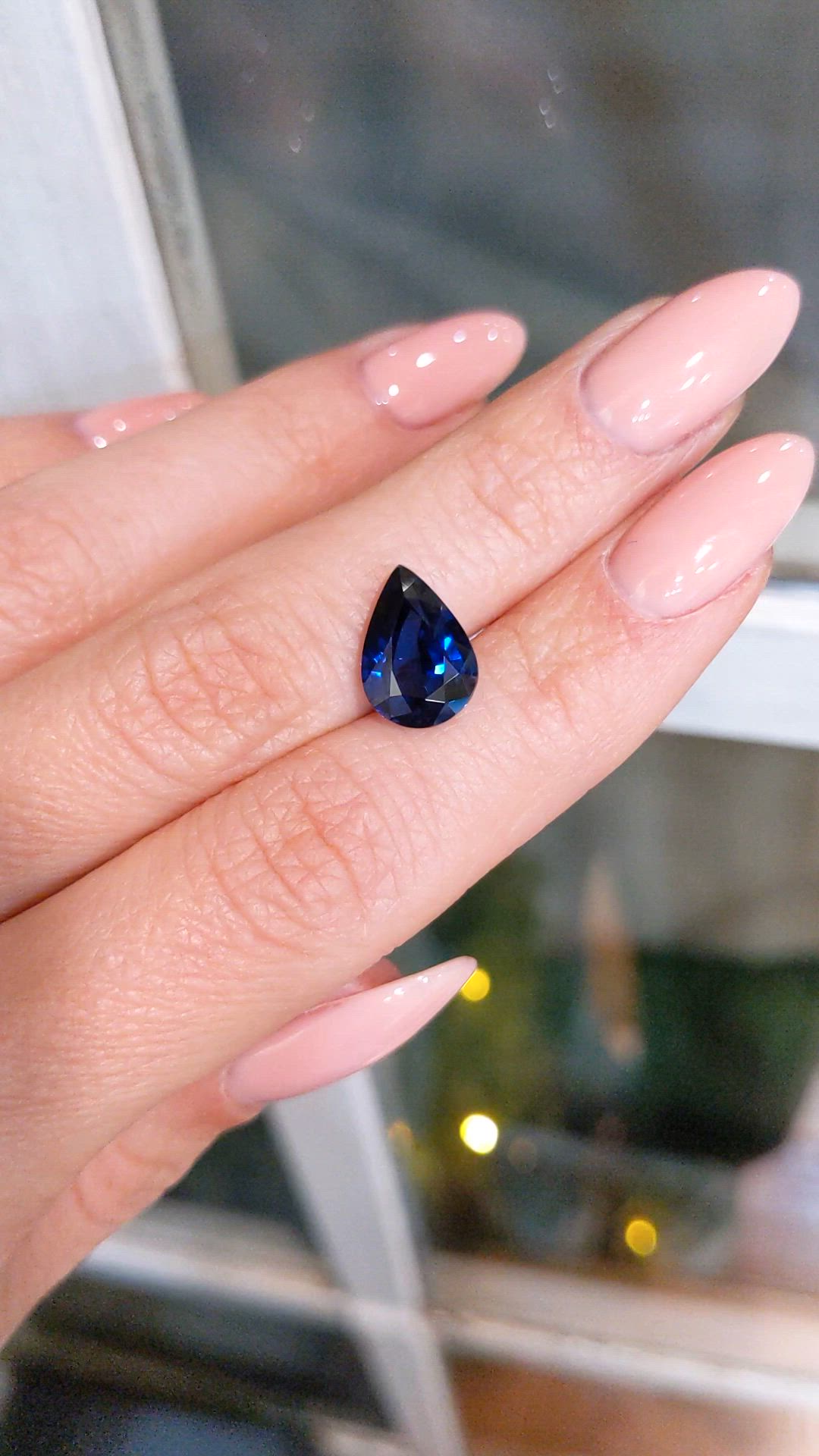4.08 Ct. Blue Sapphire from Ceylon (Sri Lanka) Size Video