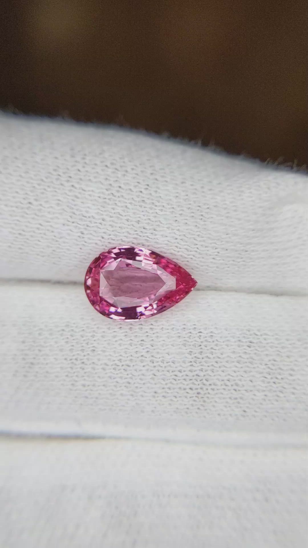 2.56 Ct. Pink Sapphire from Ceylon (Sri Lanka) Size Video
