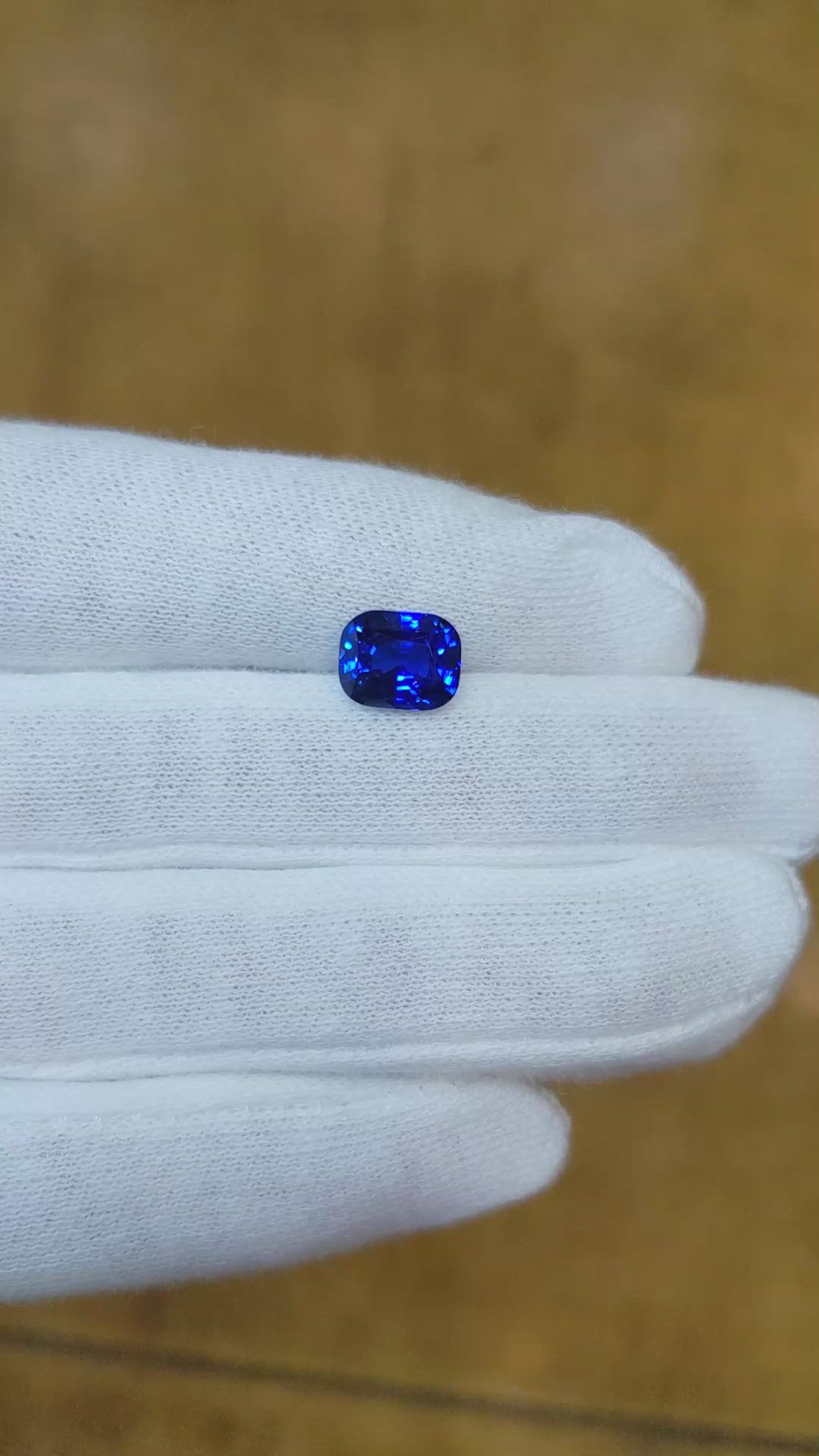 3.11 Ct. Blue Sapphire from Ceylon (Sri Lanka) Size Video