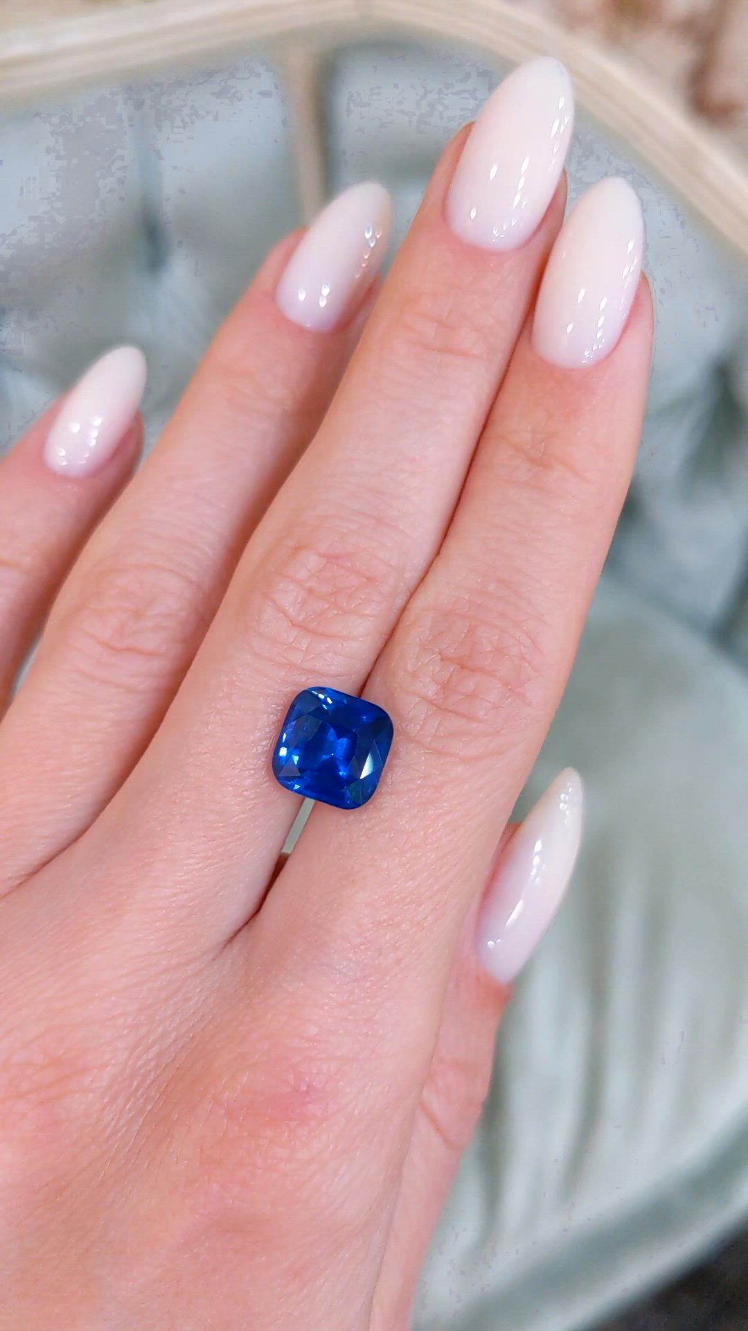 4.96 Ct. Blue Sapphire from Ceylon (Sri Lanka) Size Video
