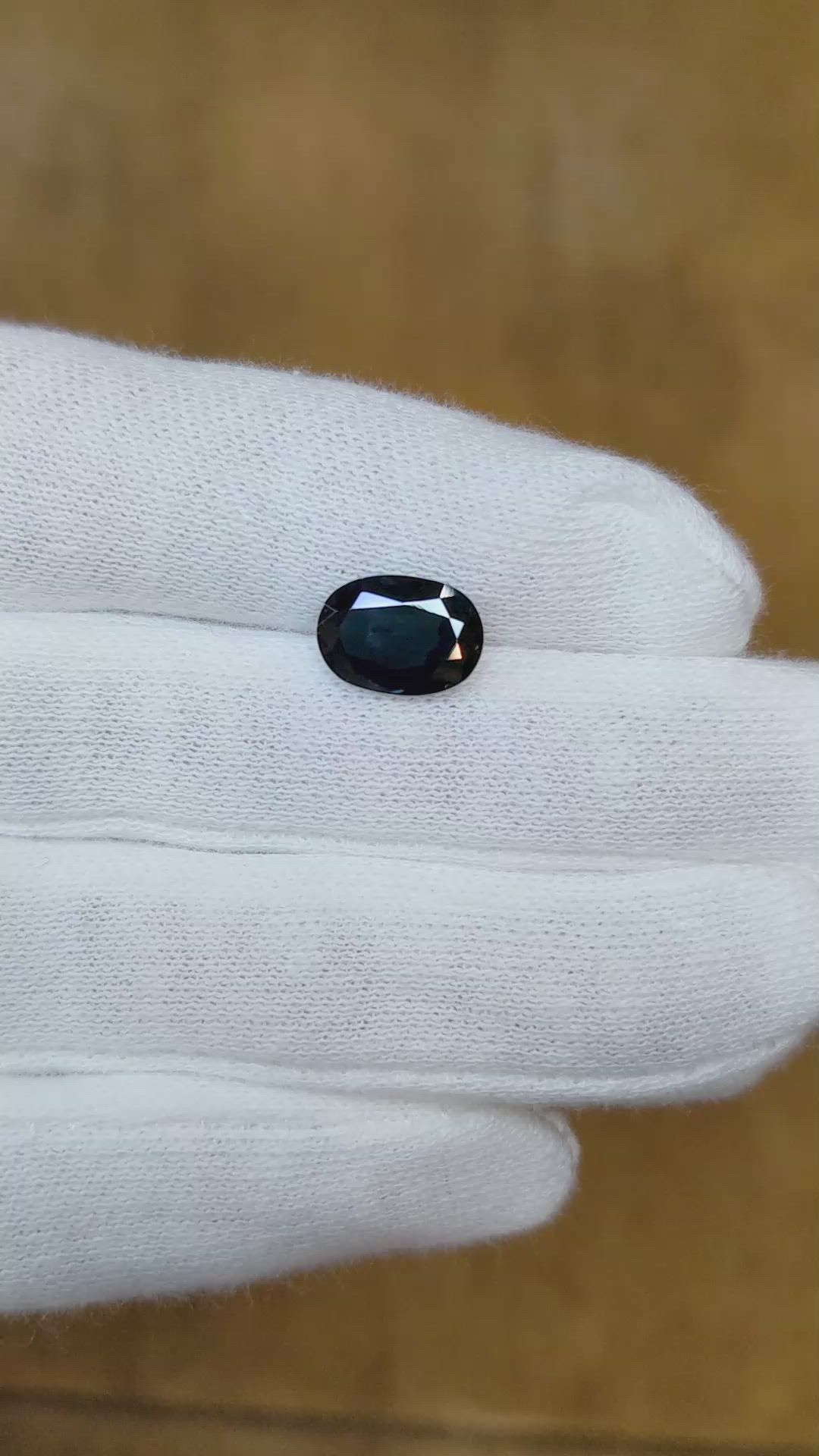 2.56 Ct. Greenish Blue Sapphire from Ceylon (Sri Lanka) Size Video