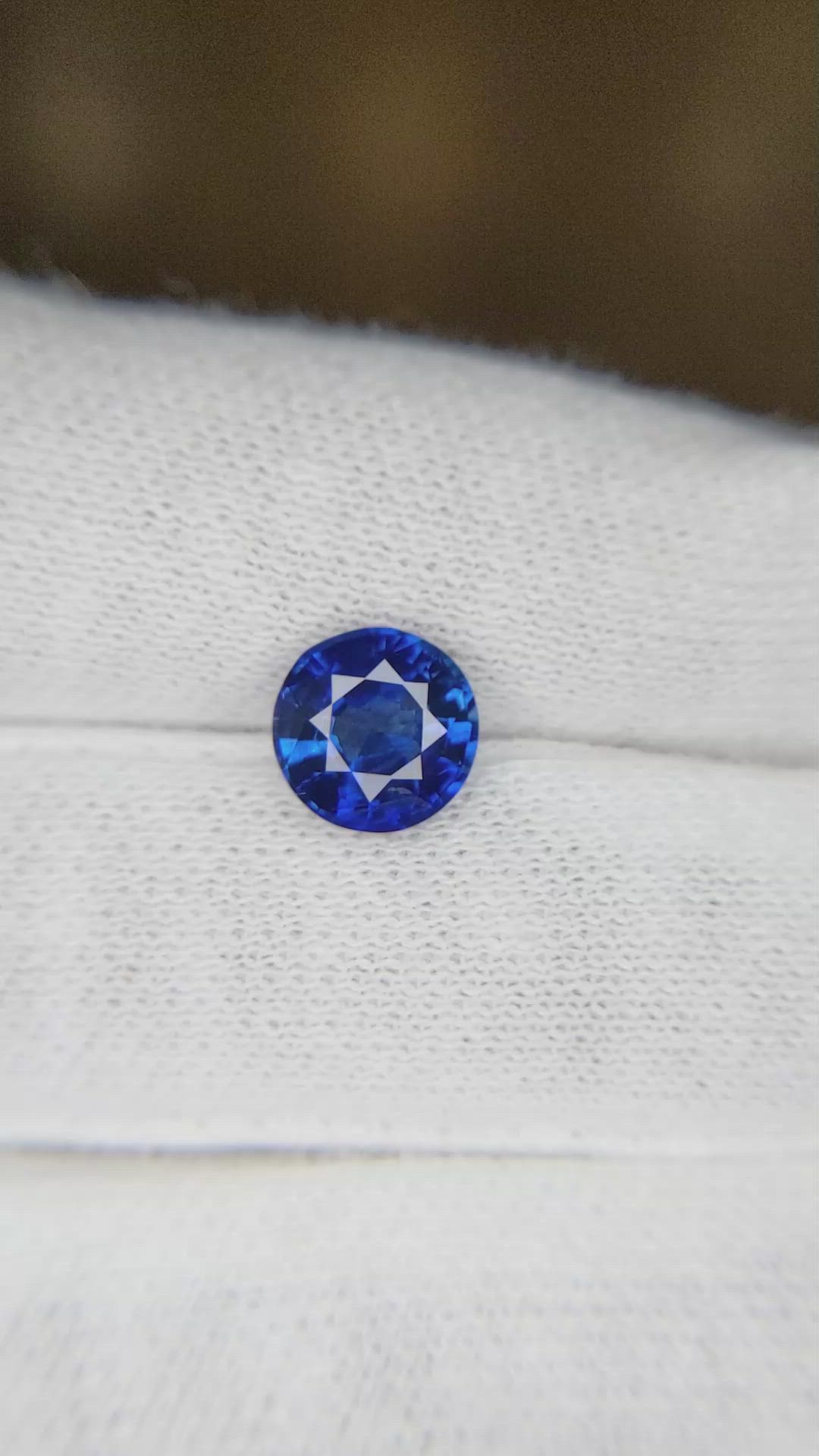 2.11 Ct. Blue Sapphire from Ceylon (Sri Lanka) Size Video
