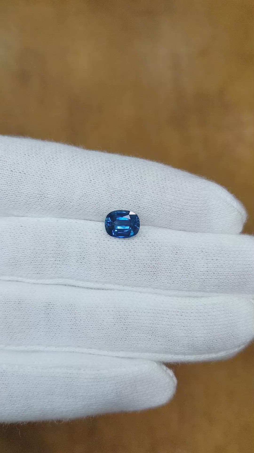 1.73 Ct. Blue Sapphire from Ceylon (Sri Lanka) Size Video