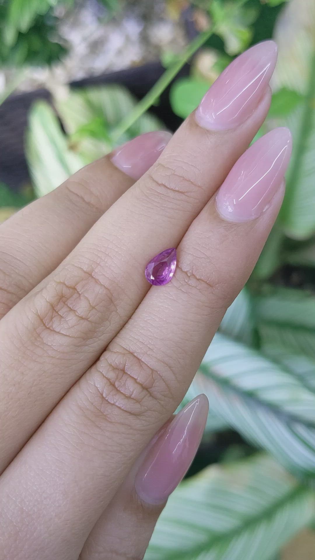 0.72 Ct. Pinkish Purple Sapphire from Ceylon (Sri Lanka) Size Video