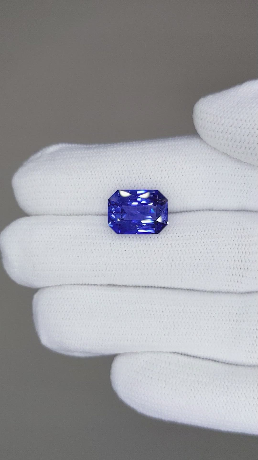 5.45 Ct. Blue Sapphire from Ceylon (Sri Lanka) Size Video