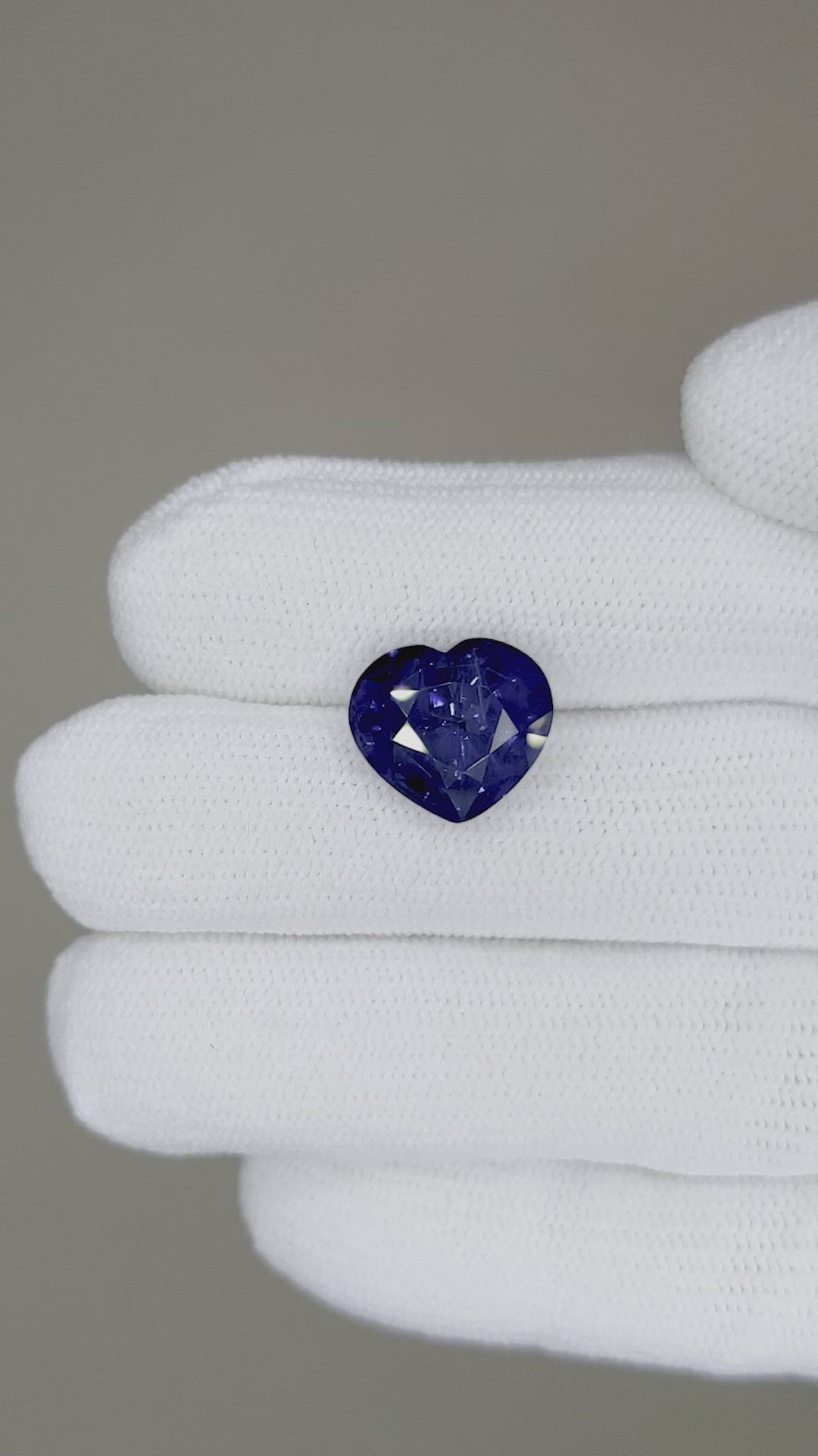 7.01 Ct. Blue Sapphire from Ceylon (Sri Lanka) Size Video