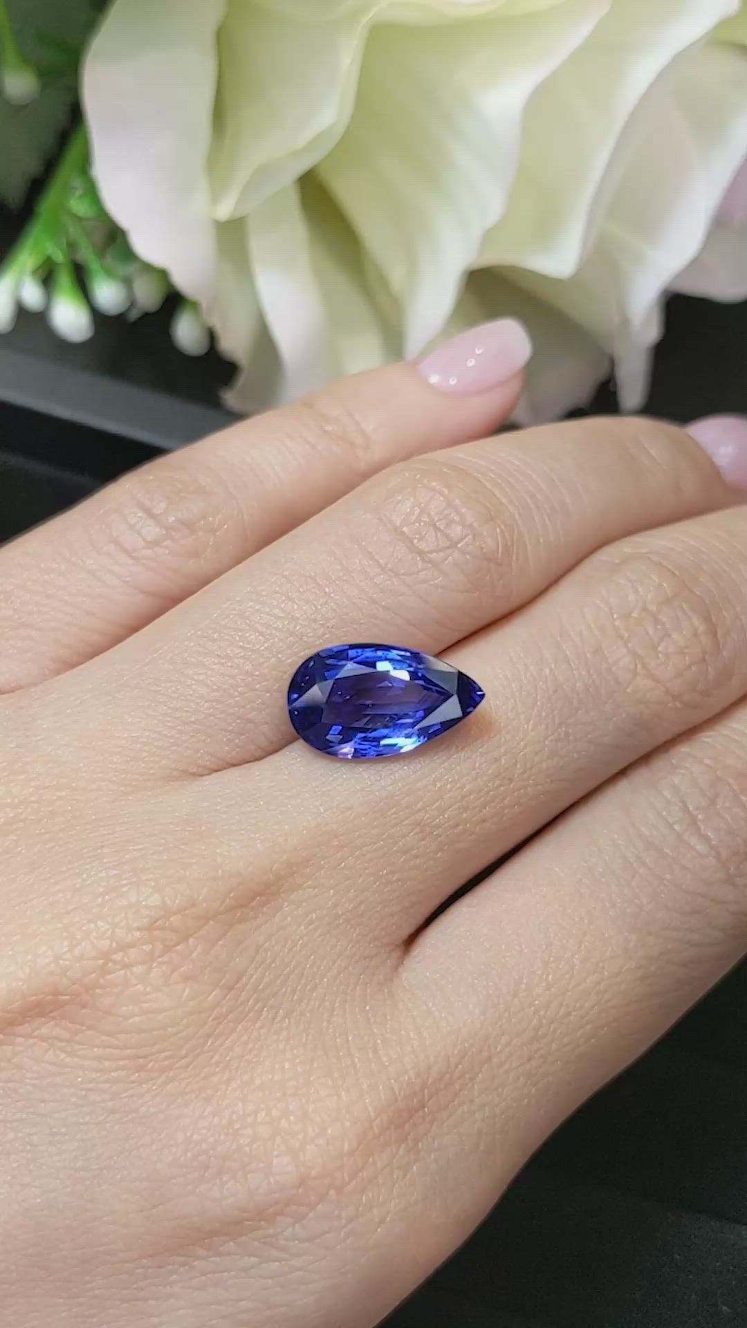 7.31 Ct. Blue Sapphire from Ceylon (Sri Lanka) Size Video