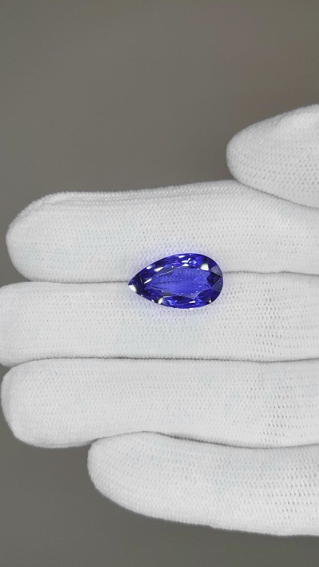 7.31 Ct. Blue Sapphire from Ceylon (Sri Lanka) Size Video