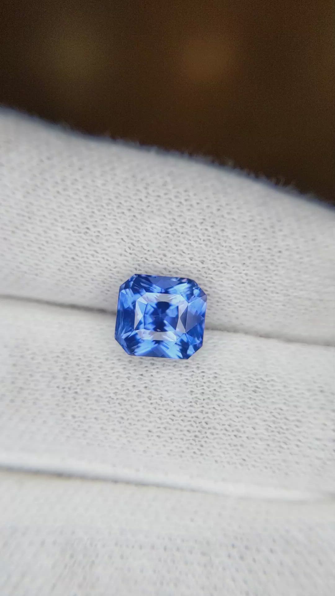 2.97 Ct. Blue Sapphire from Ceylon (Sri Lanka) Size Video