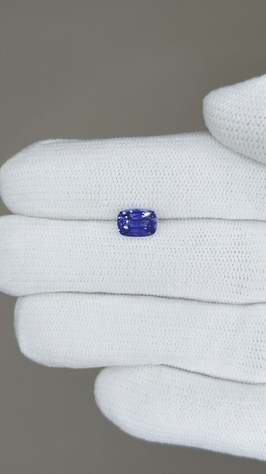 1.10 Ct. Sapphire from Ceylon (Sri Lanka) Size Video