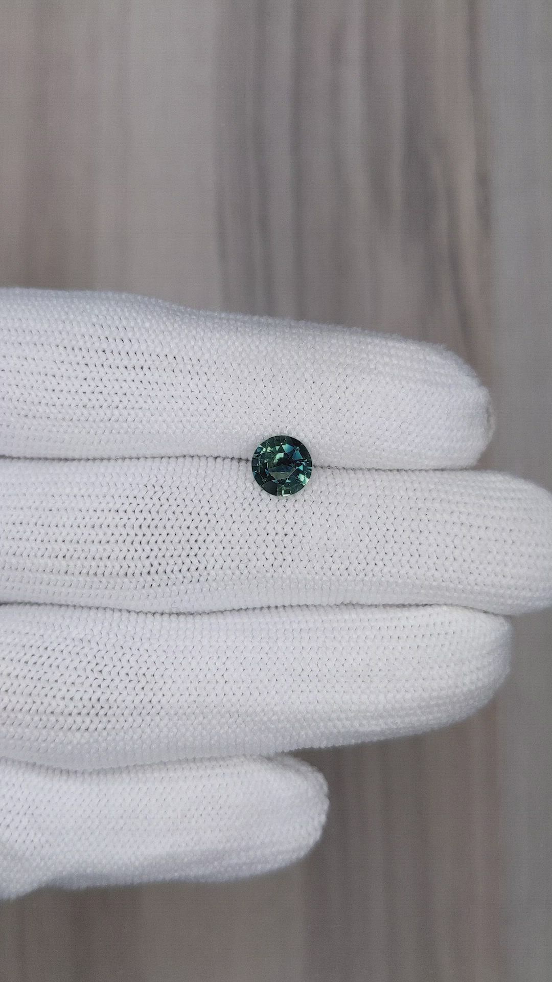 1.12 Ct. Bi Color Sapphire from Ceylon (Sri Lanka) Size Video