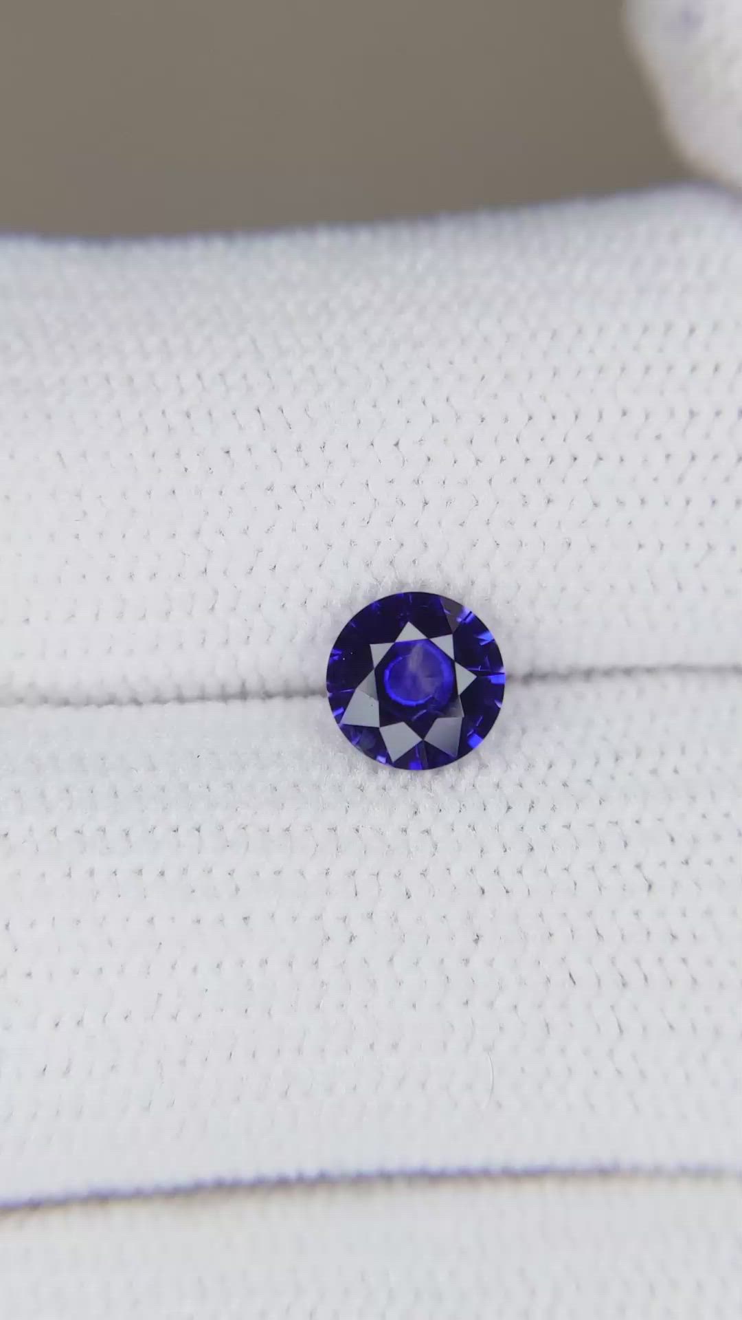 0.65 Ct. Blue Sapphire from Ceylon (Sri Lanka) Size Video