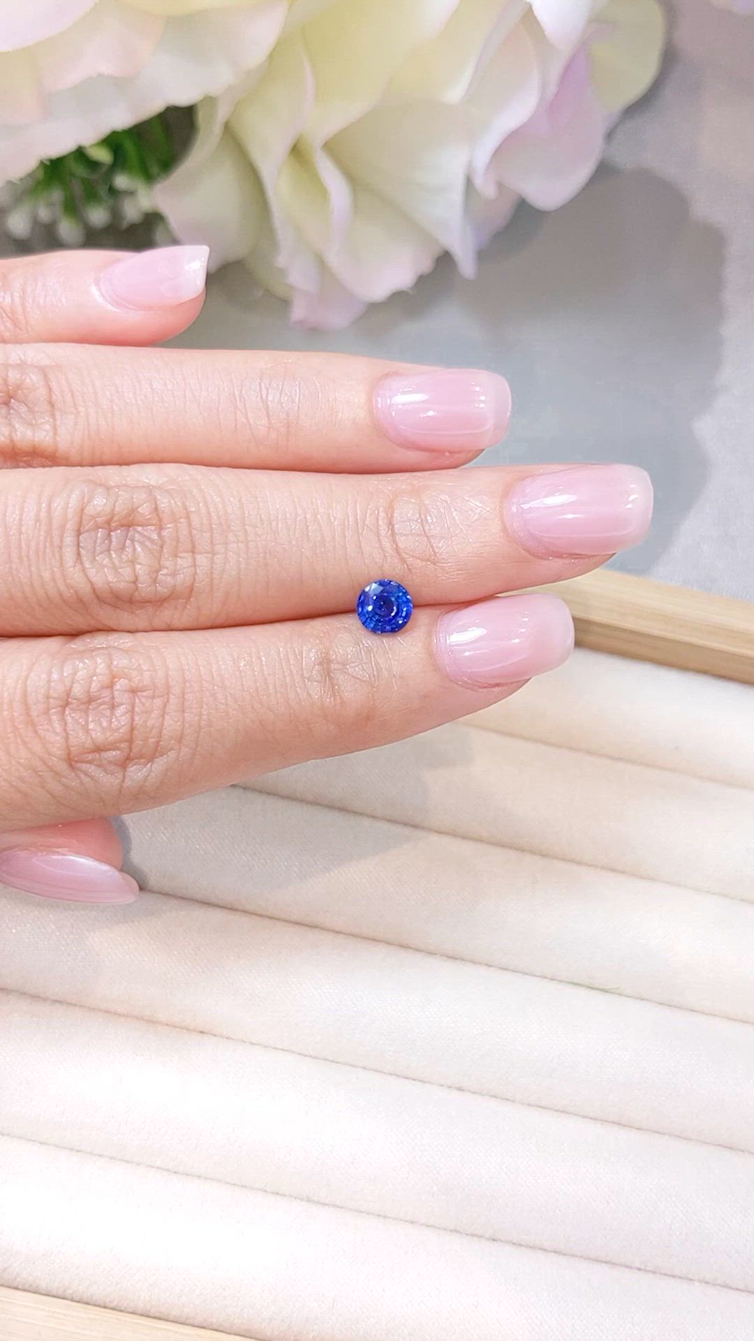 0.83 Ct. Blue Sapphire from Ceylon (Sri Lanka) Size Video