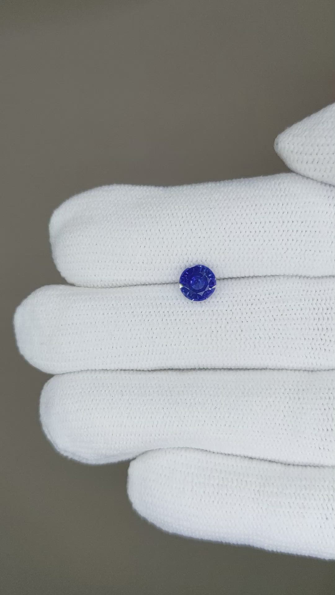 0.83 Ct. Blue Sapphire from Ceylon (Sri Lanka) Size Video