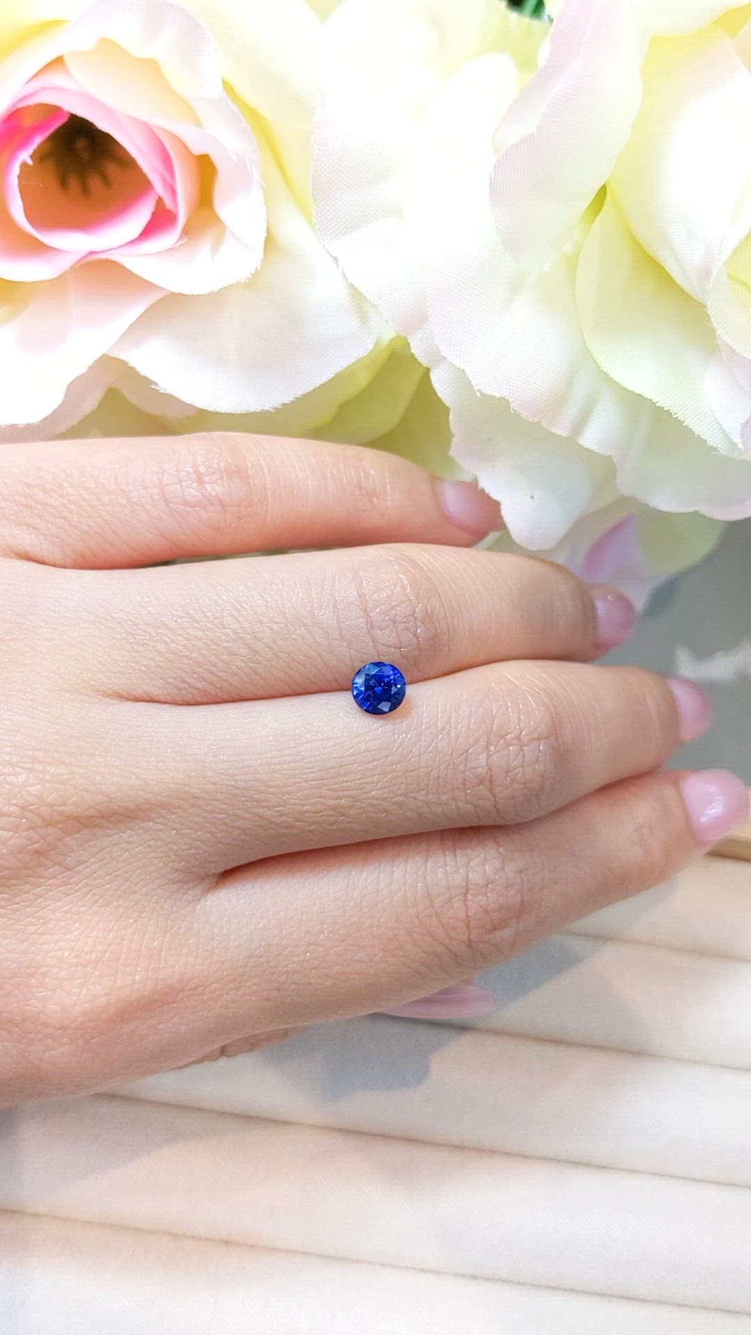0.86 Ct. Blue Sapphire from Ceylon (Sri Lanka) Size Video