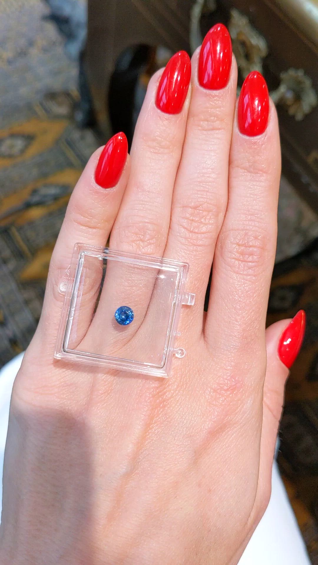 0.76 Ct. Bi Color Sapphire from Ceylon (Sri Lanka) Size Video