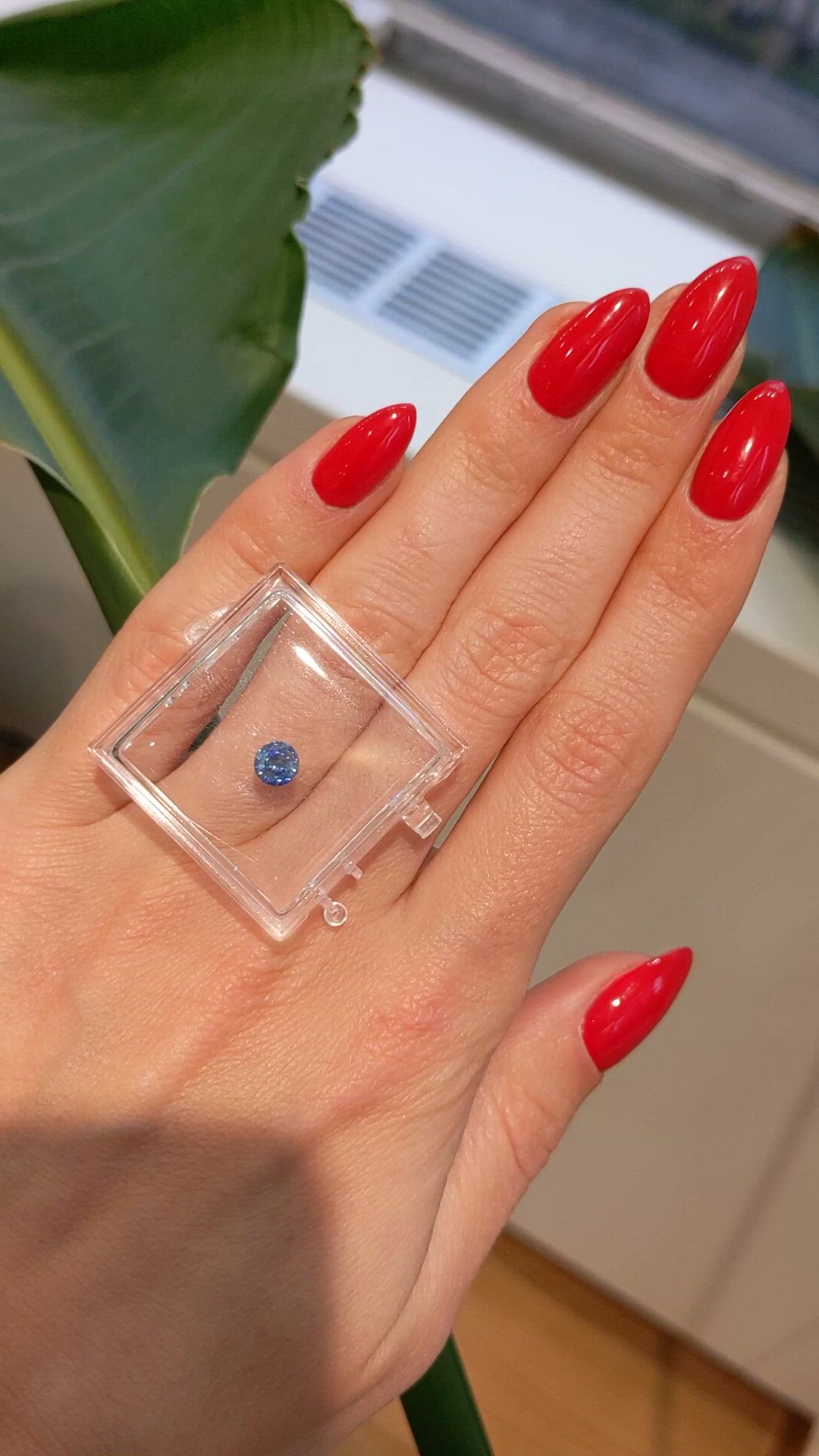 0.76 Ct. Bi Color Sapphire from Ceylon (Sri Lanka) Size Video