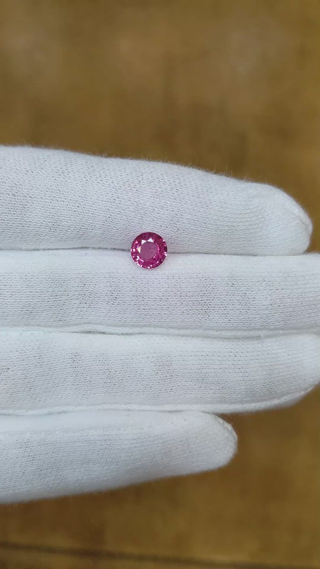 1.23 Ct. Pink Sapphire from Ceylon (Sri Lanka) Size Video