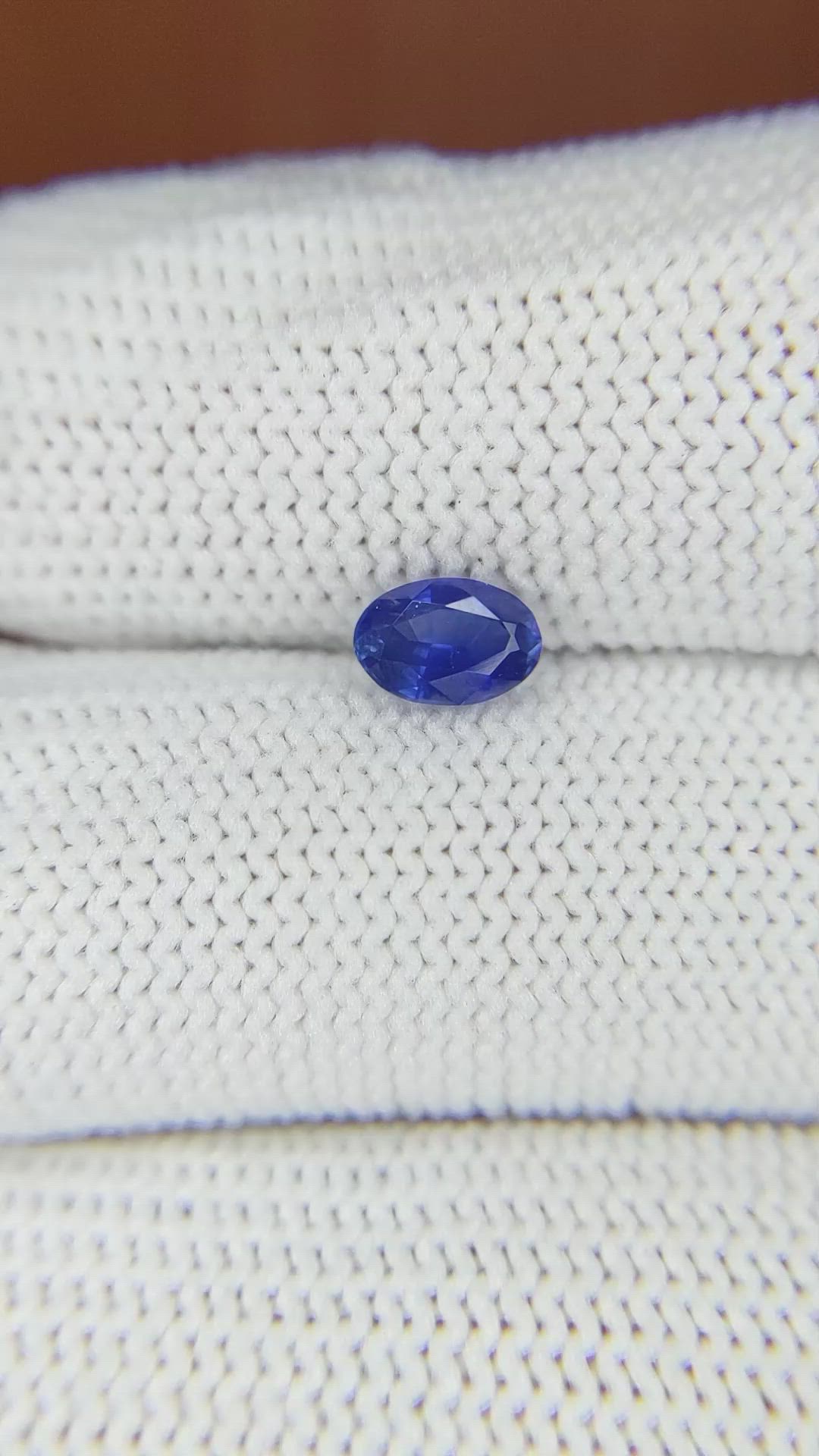0.67 Ct. Blue Sapphire from Ceylon (Sri Lanka) Size Video