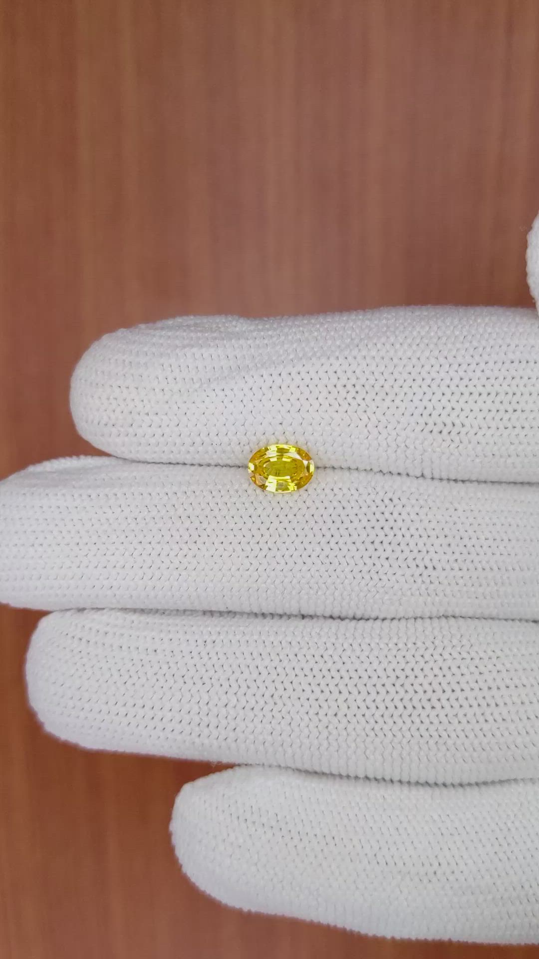 0.75 Ct. Yellow Sapphire from Ceylon (Sri Lanka) Size Video