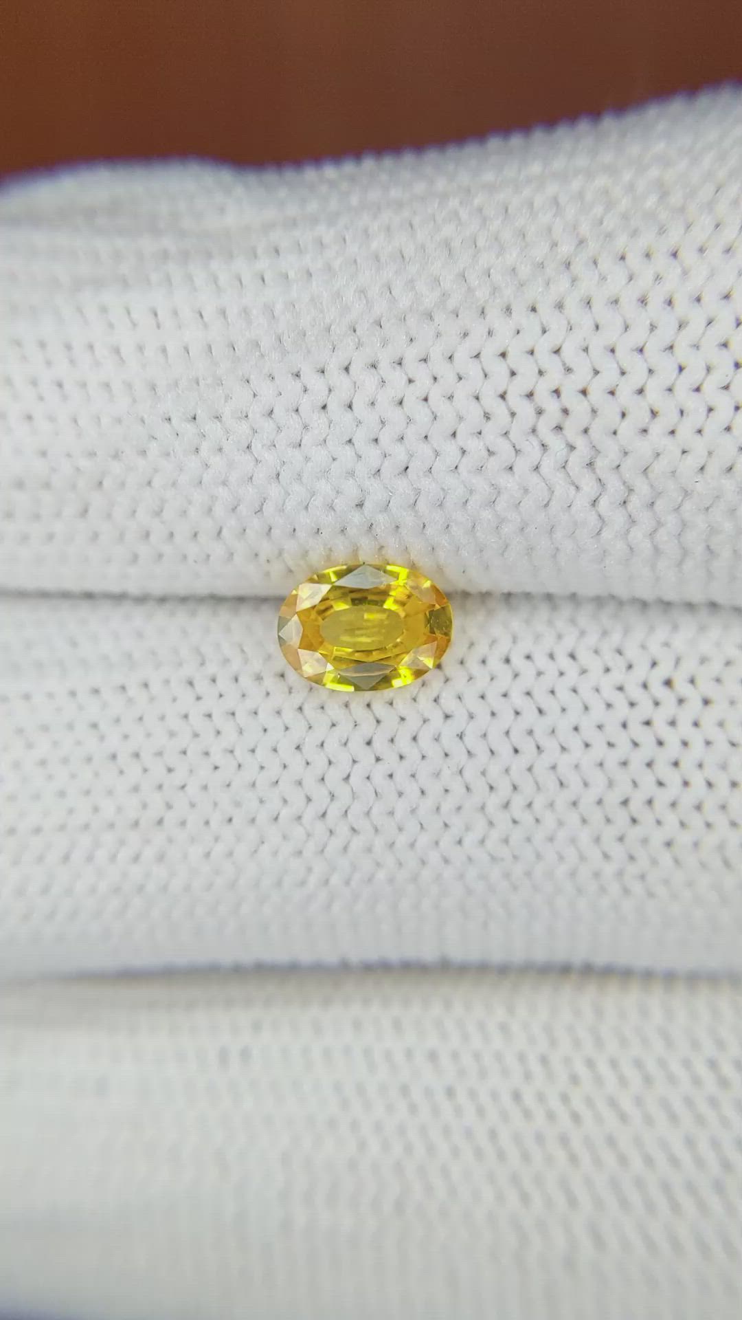 0.75 Ct. Yellow Sapphire from Ceylon (Sri Lanka) Size Video