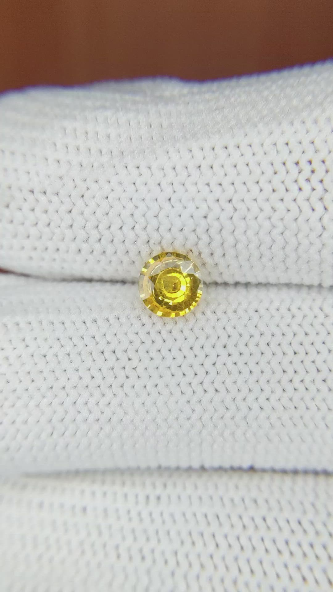 0.60 Ct. Yellow Sapphire from Ceylon (Sri Lanka) Size Video