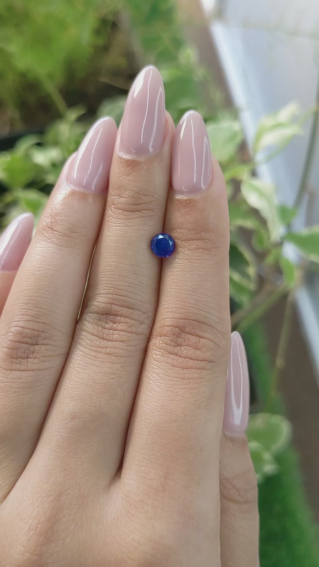 0.89 Ct. Sapphire from Ceylon (Sri Lanka) Size Video