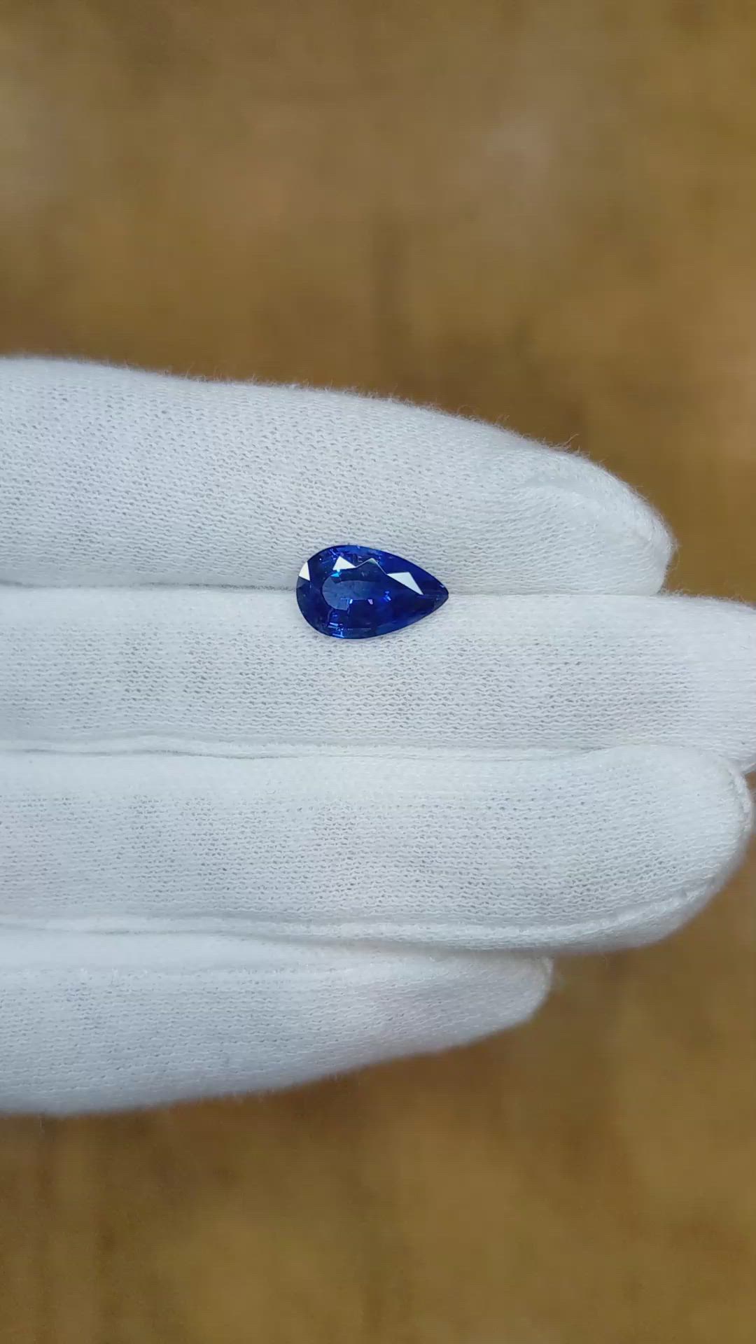 2.95 Ct. Blue Sapphire from Ceylon (Sri Lanka) Size Video