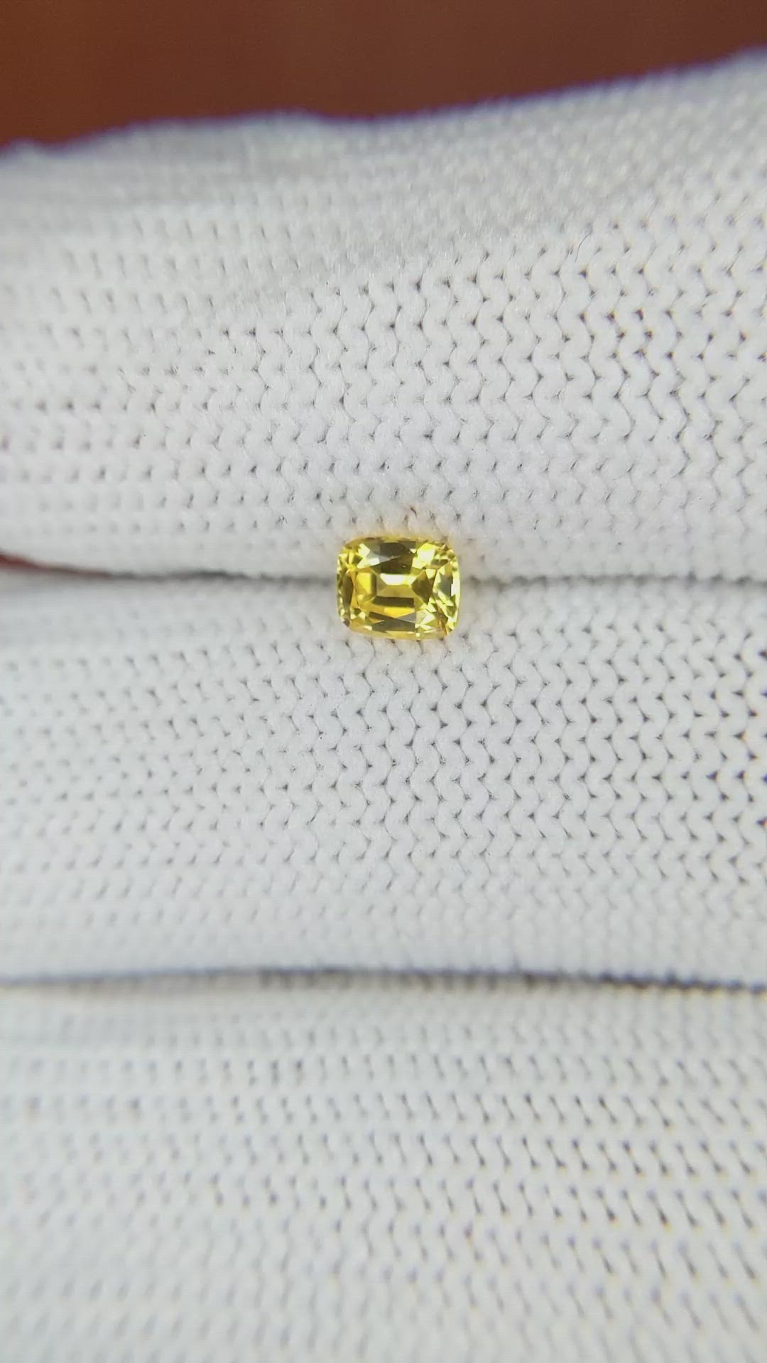 0.47 Ct. Yellow Sapphire from Ceylon (Sri Lanka) Size Video