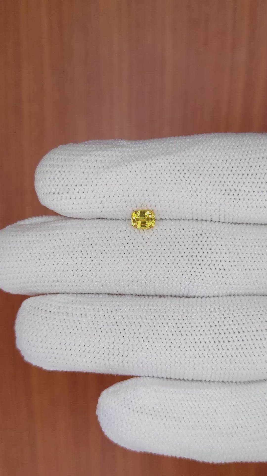 0.47 Ct. Yellow Sapphire from Ceylon (Sri Lanka) Size Video