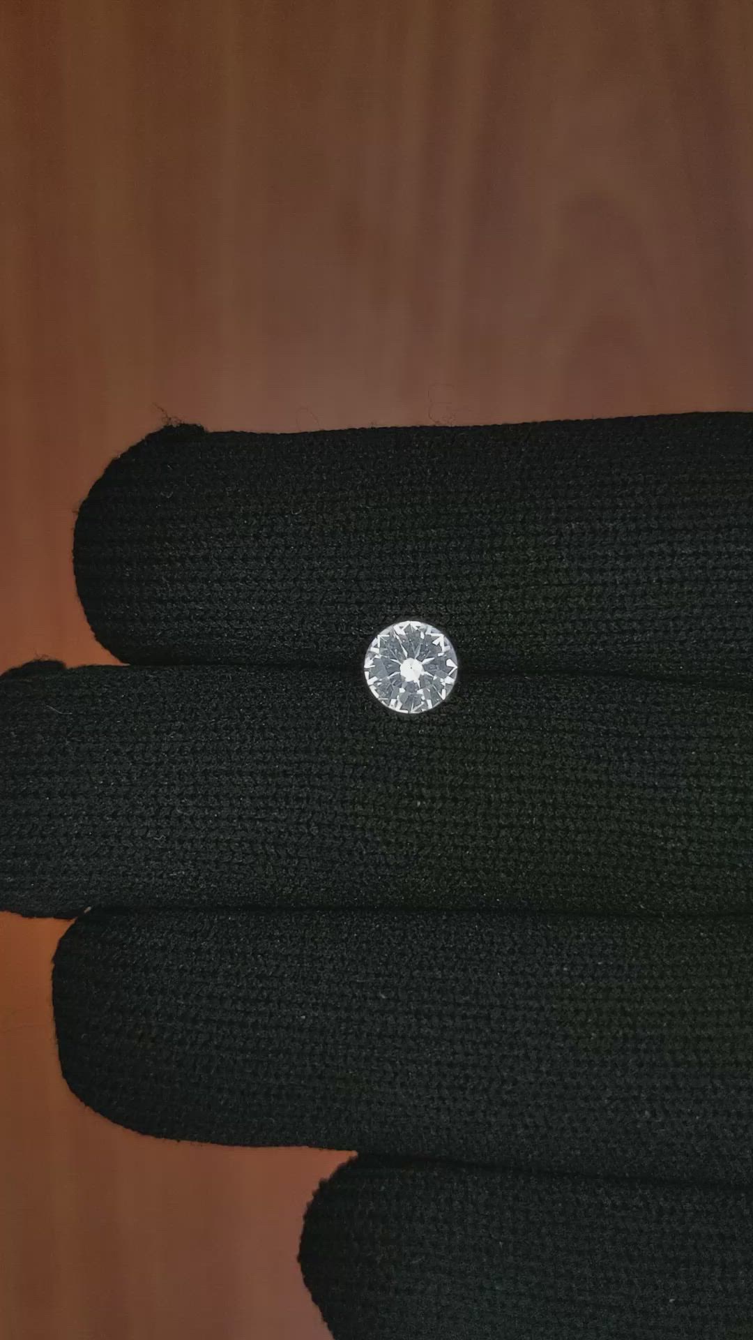 0.89 Ct. White Sapphire from Ceylon (Sri Lanka) Size Video