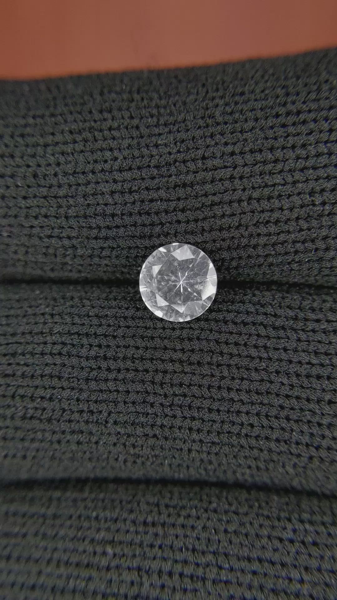 0.89 Ct. White Sapphire from Ceylon (Sri Lanka) Size Video