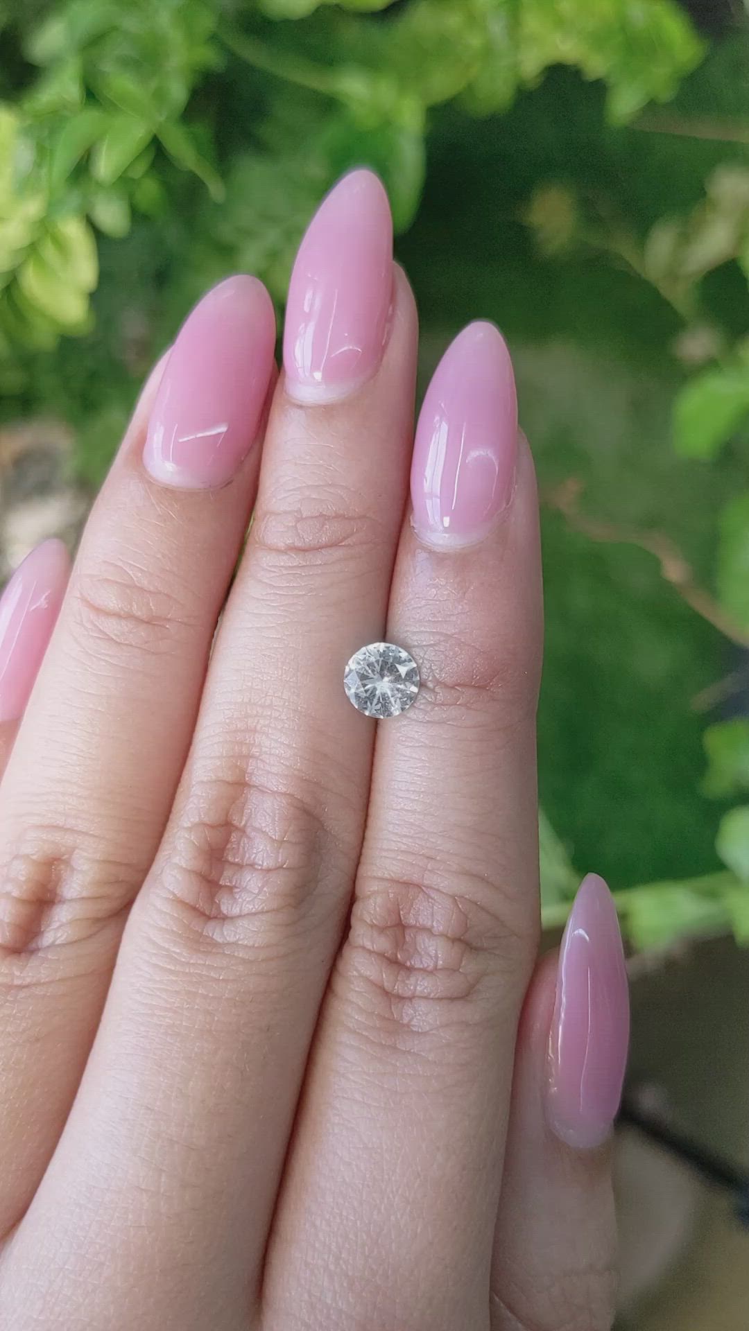 0.89 Ct. White Sapphire from Ceylon (Sri Lanka) Size Video