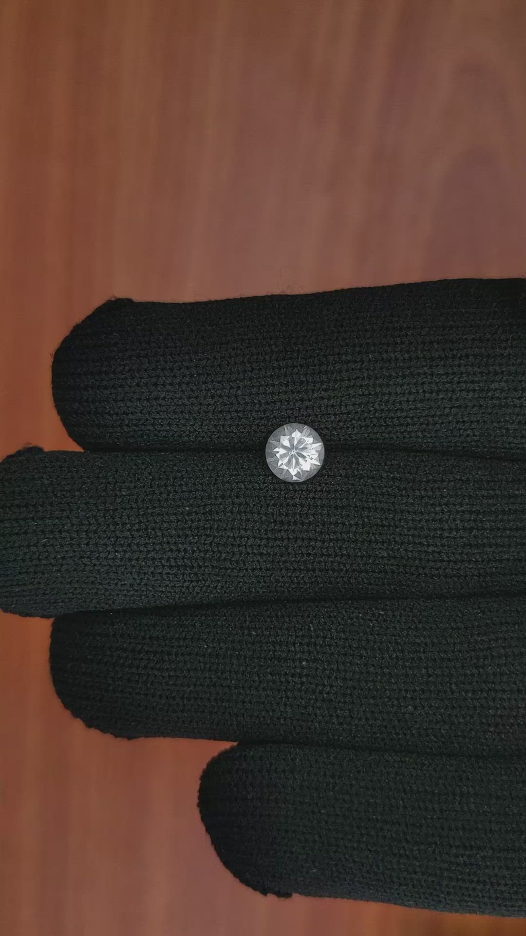 1.03 Ct. White Sapphire from Ceylon (Sri Lanka) Size Video