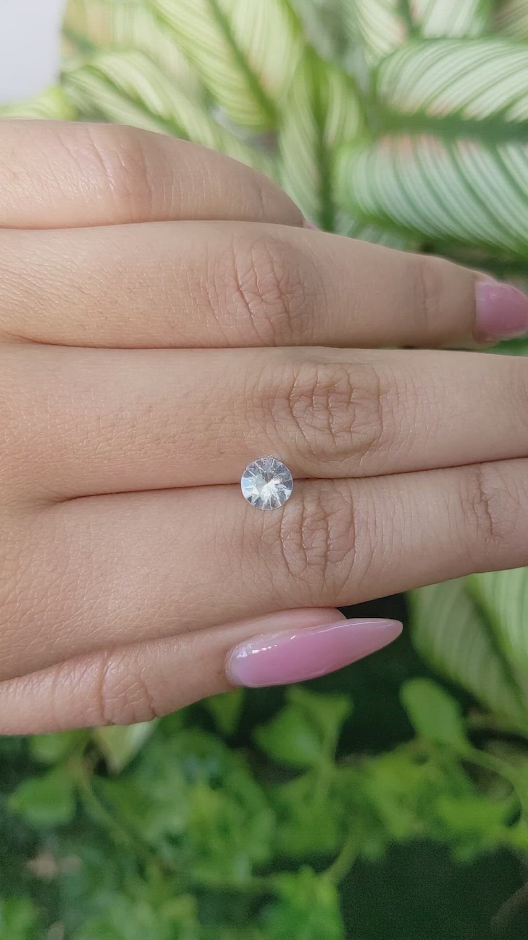 0.81 Ct. White Sapphire from Ceylon (Sri Lanka) Size Video