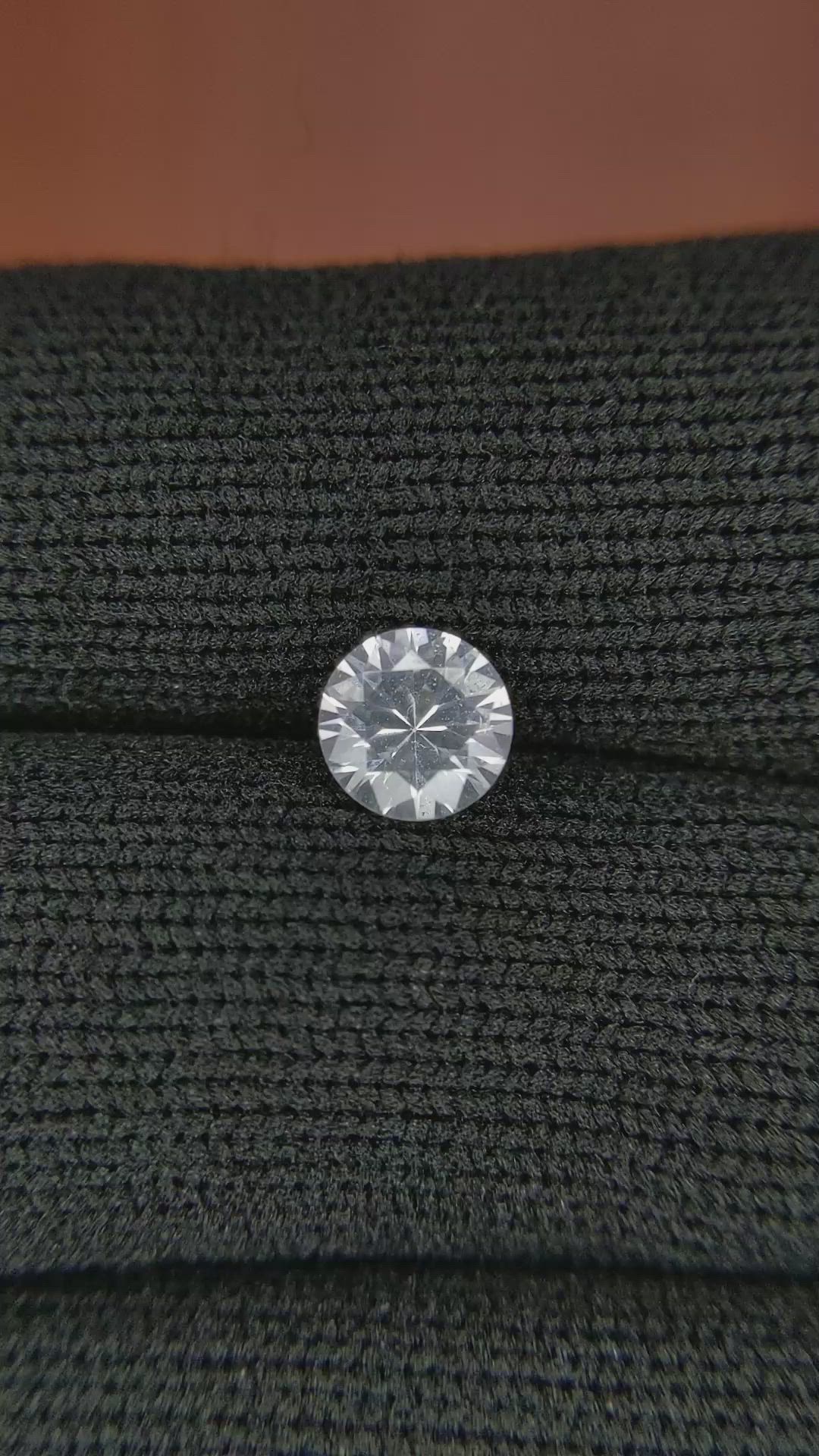 1.01 Ct. White Sapphire from Ceylon (Sri Lanka) Size Video