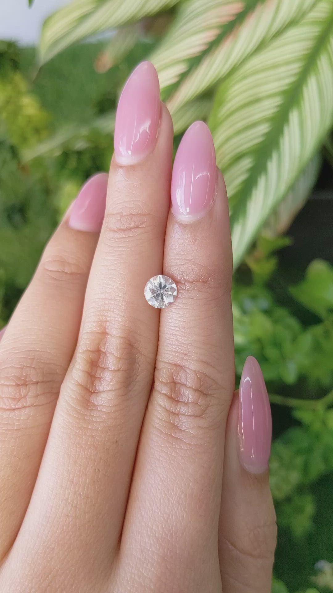 1.01 Ct. White Sapphire from Ceylon (Sri Lanka) Size Video