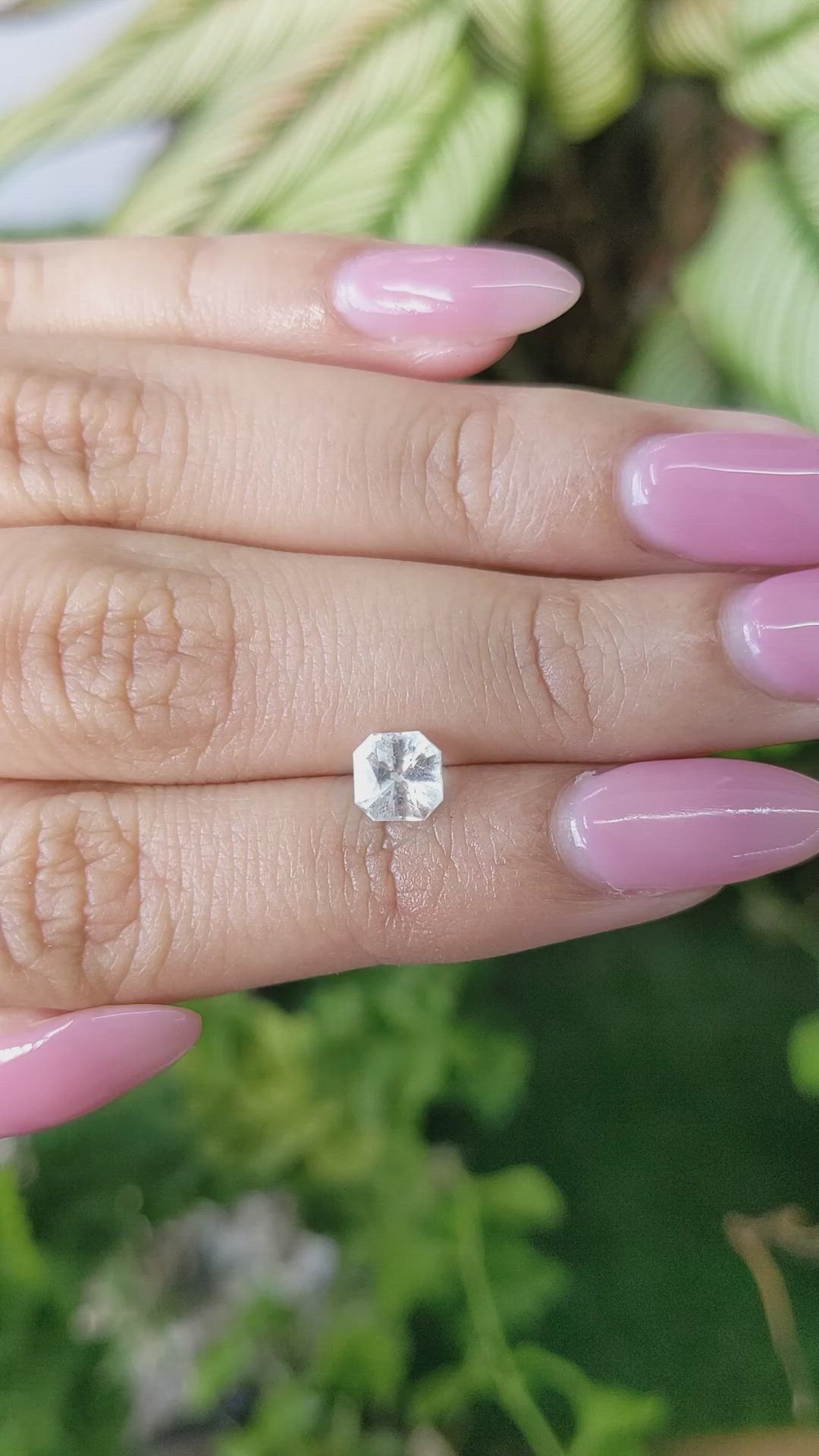 1.05 Ct. White Sapphire from Ceylon (Sri Lanka) Size Video