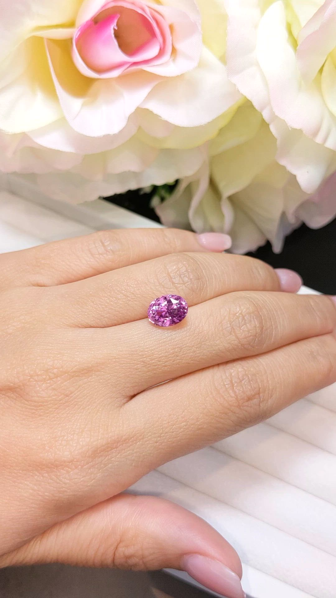 4.64 Ct. Pinkish Purple Sapphire from Ceylon (Sri Lanka) Size Video