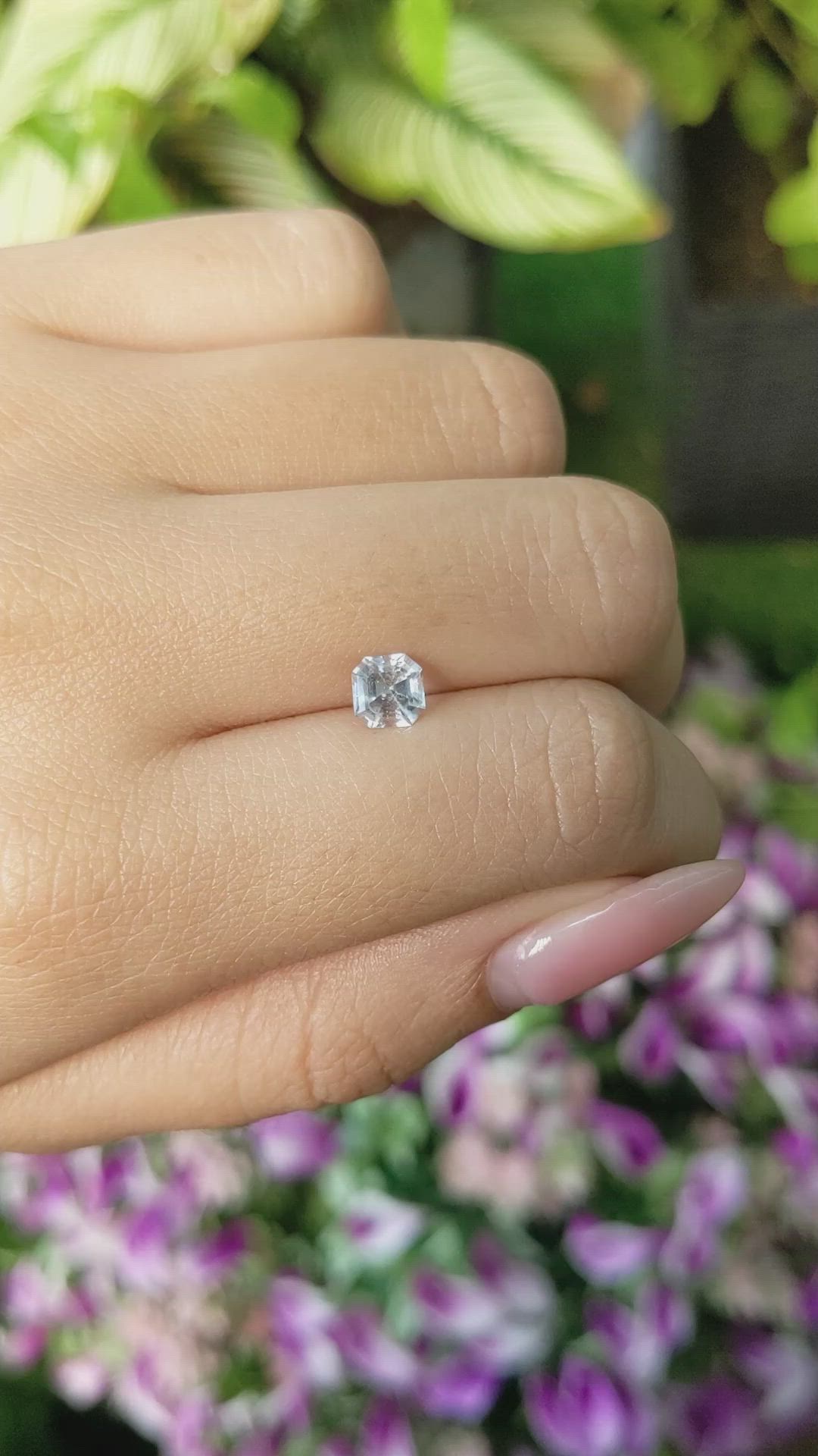 0.92 Ct. White Sapphire from Ceylon (Sri Lanka) Size Video