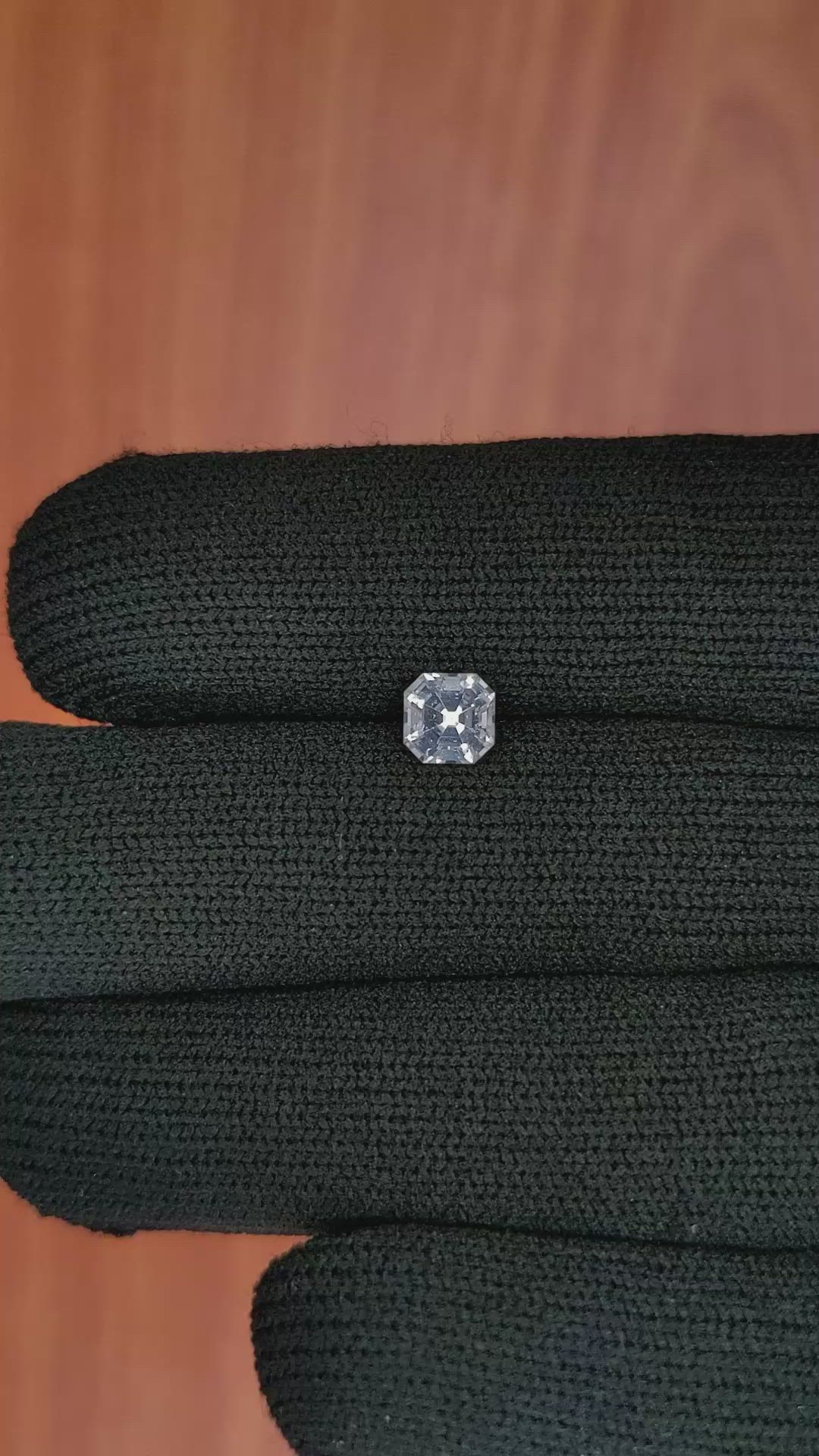 0.92 Ct. White Sapphire from Ceylon (Sri Lanka) Size Video