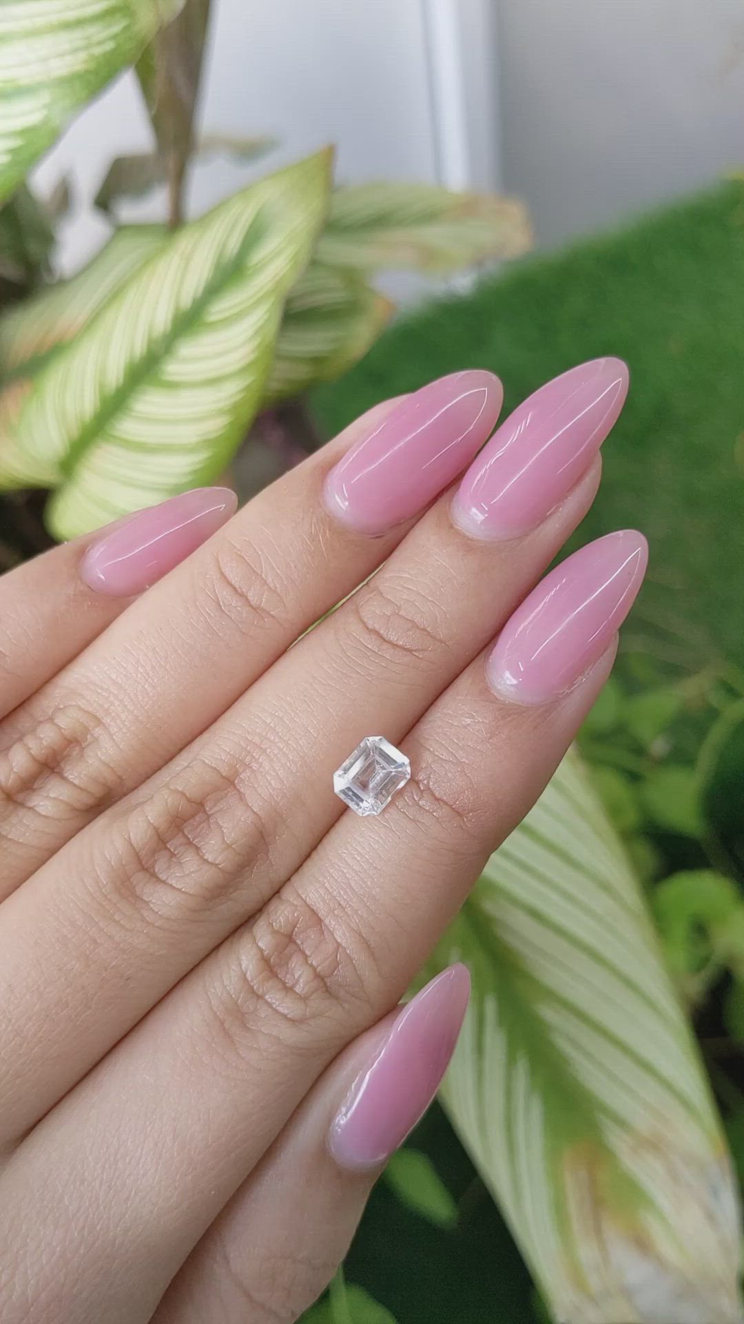 1.27 Ct. White Sapphire from Ceylon (Sri Lanka) Size Video